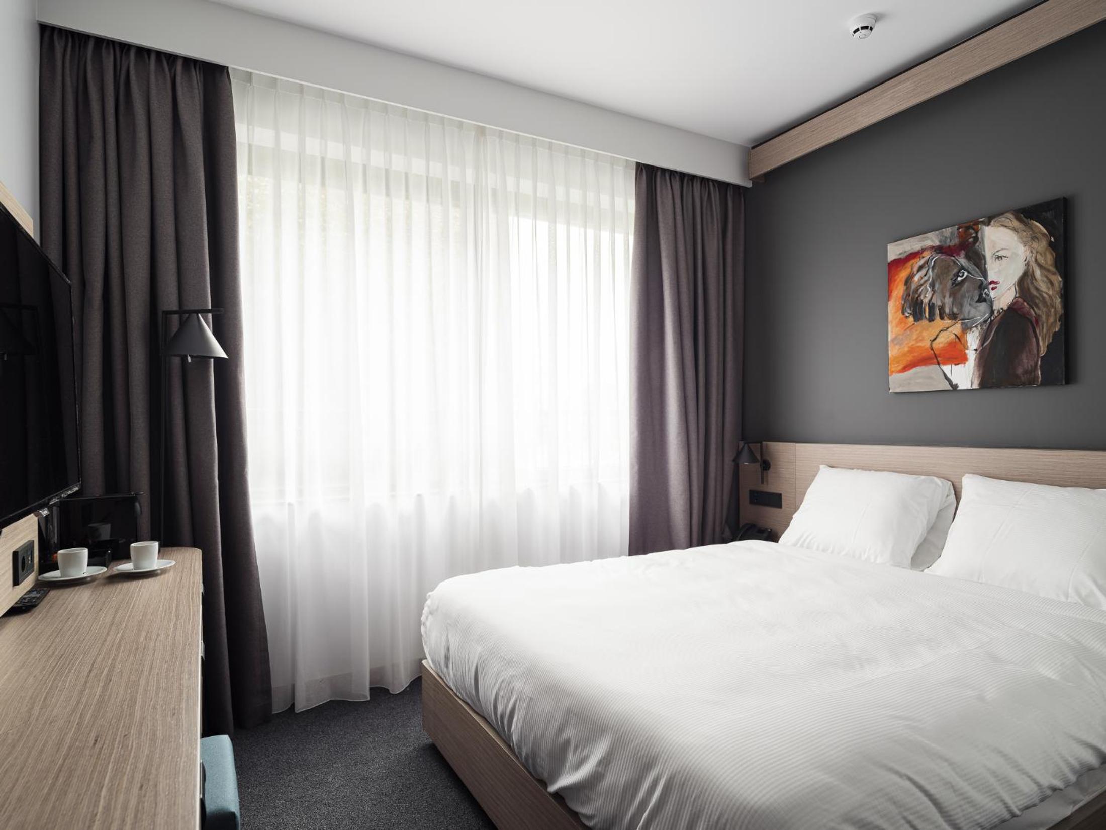 Comfort Double Room with Kitchenette - Photo 11