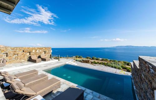 Family Villa with Private Pool & Sea view photo 2