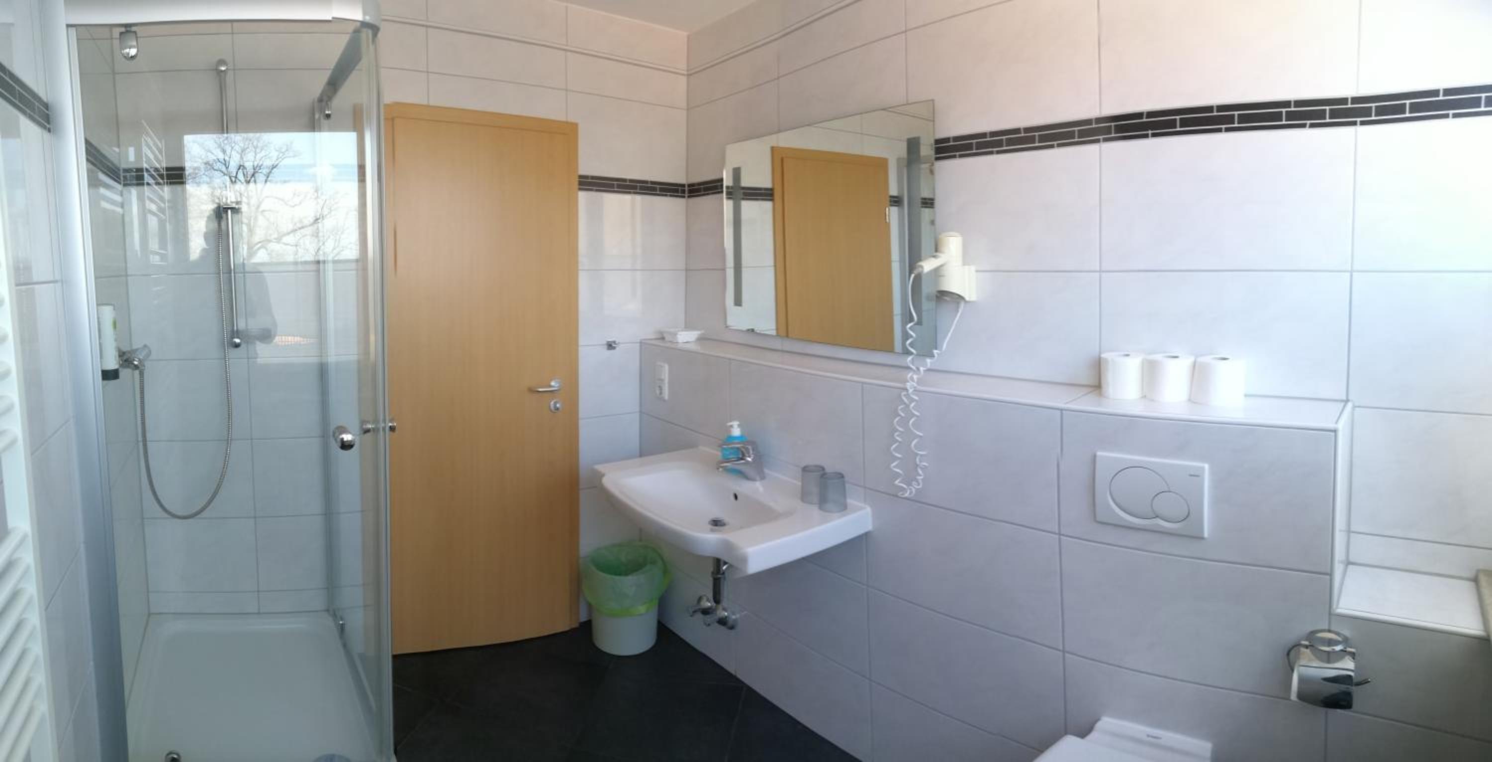 Deluxe Double Room with Balcony photo 3