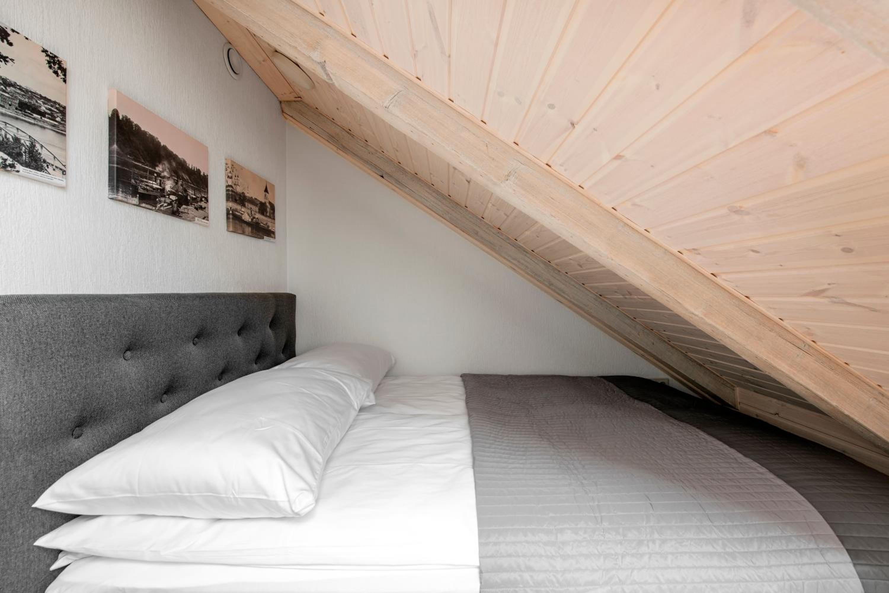 Room with Double Bed - Photo 9