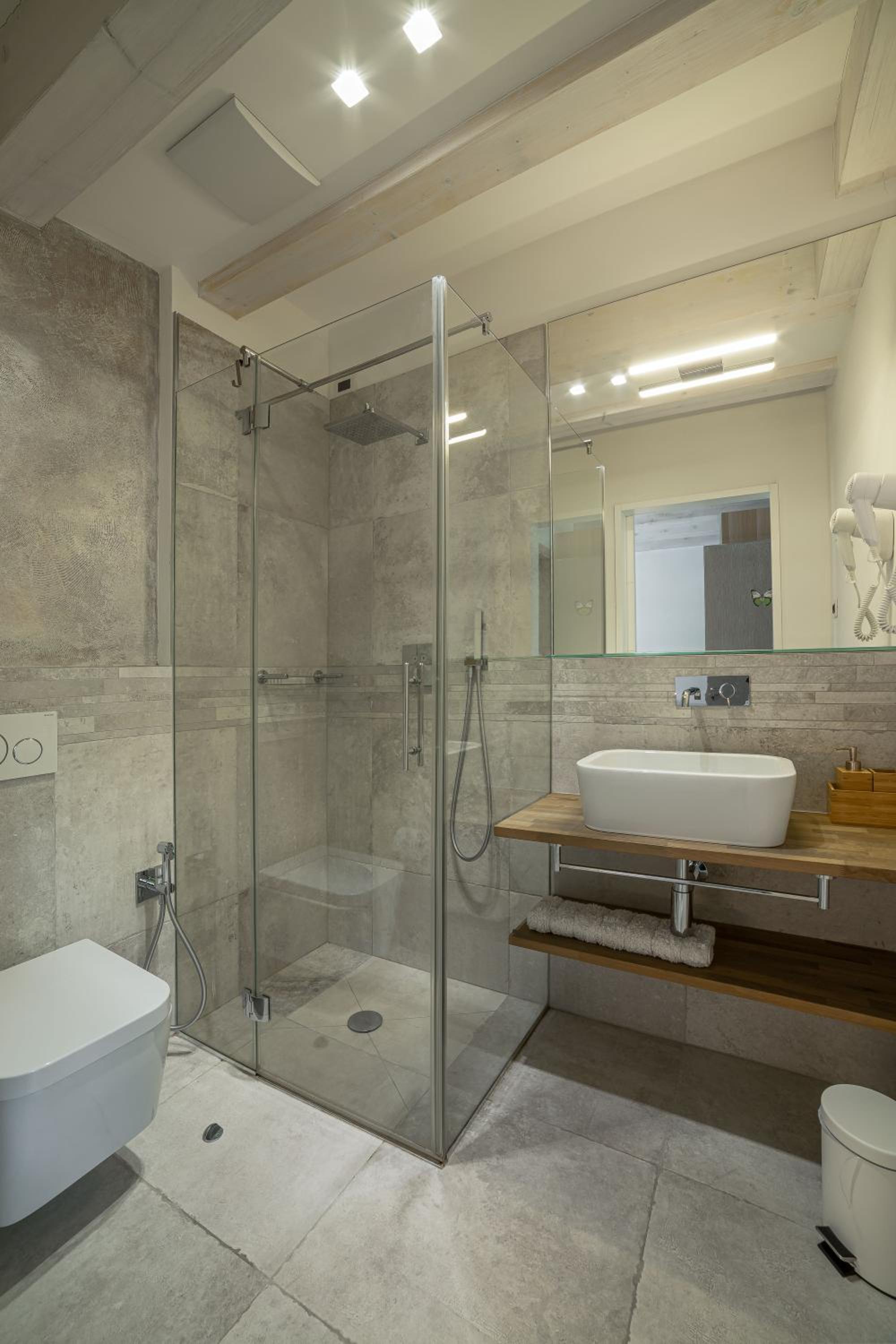Double Or Twin Room With Private Bathroom photo 2