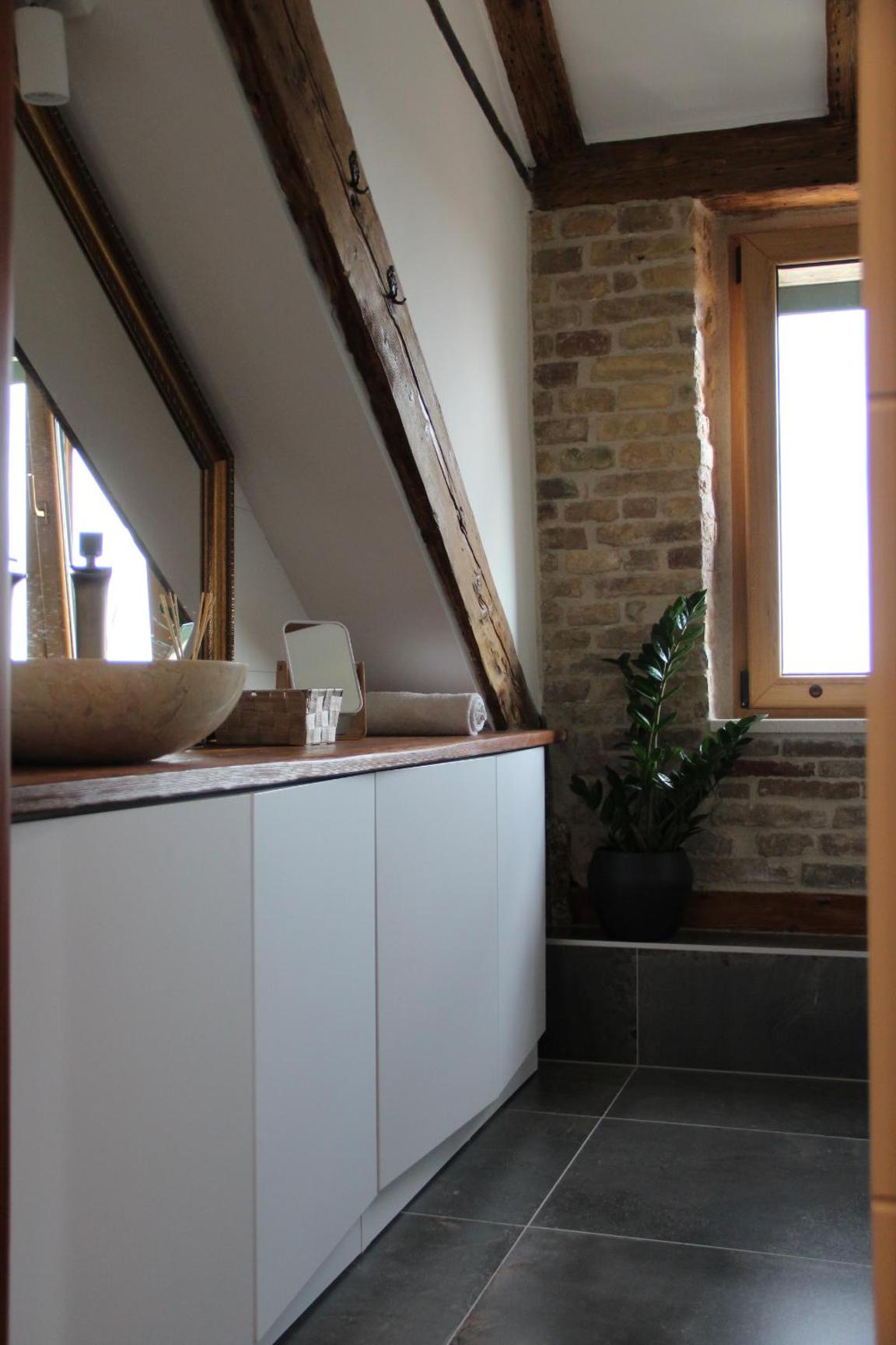 Deluxe Double Room with Sea View - Photo 19