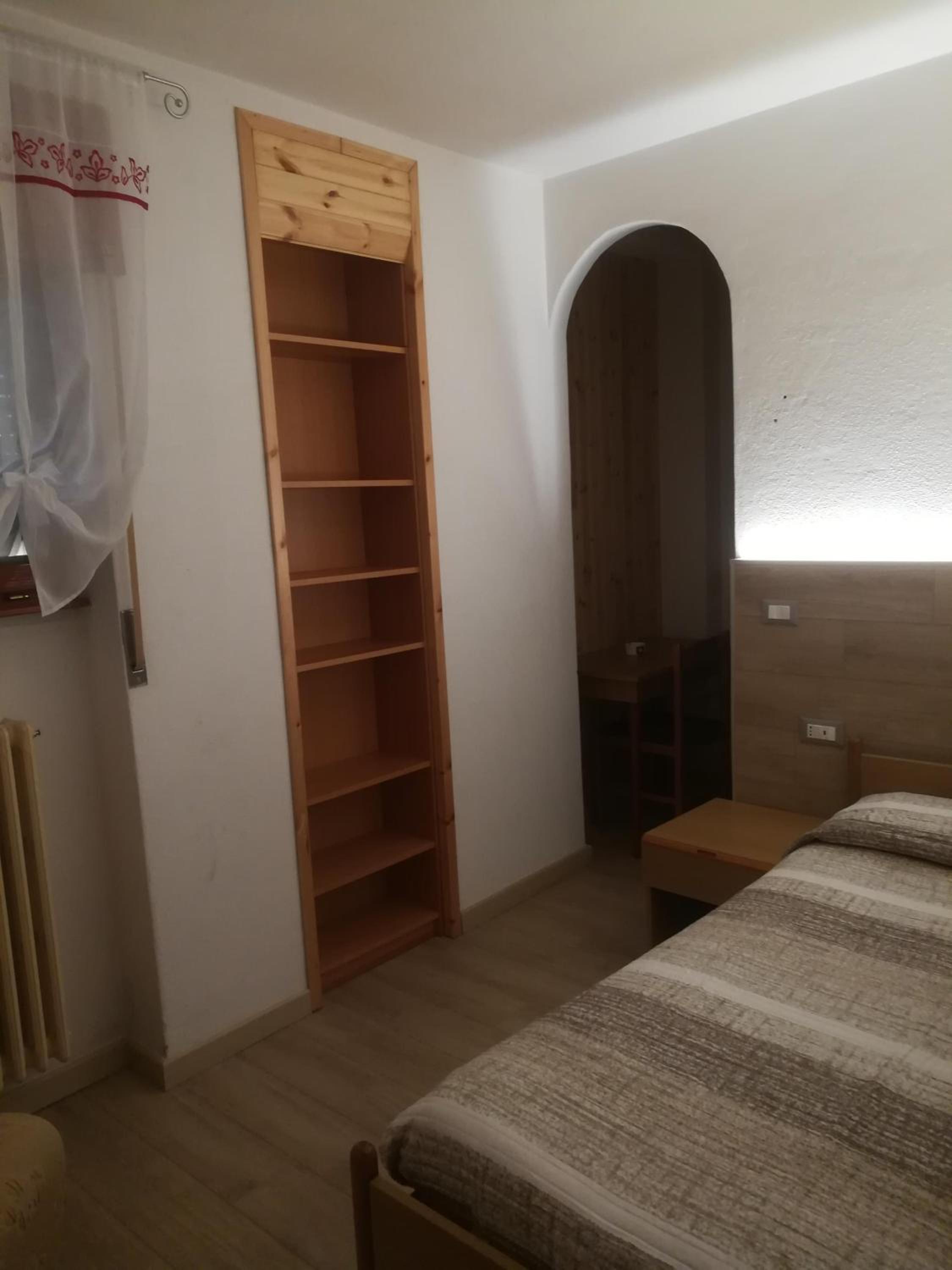 Small Single Room photo 3