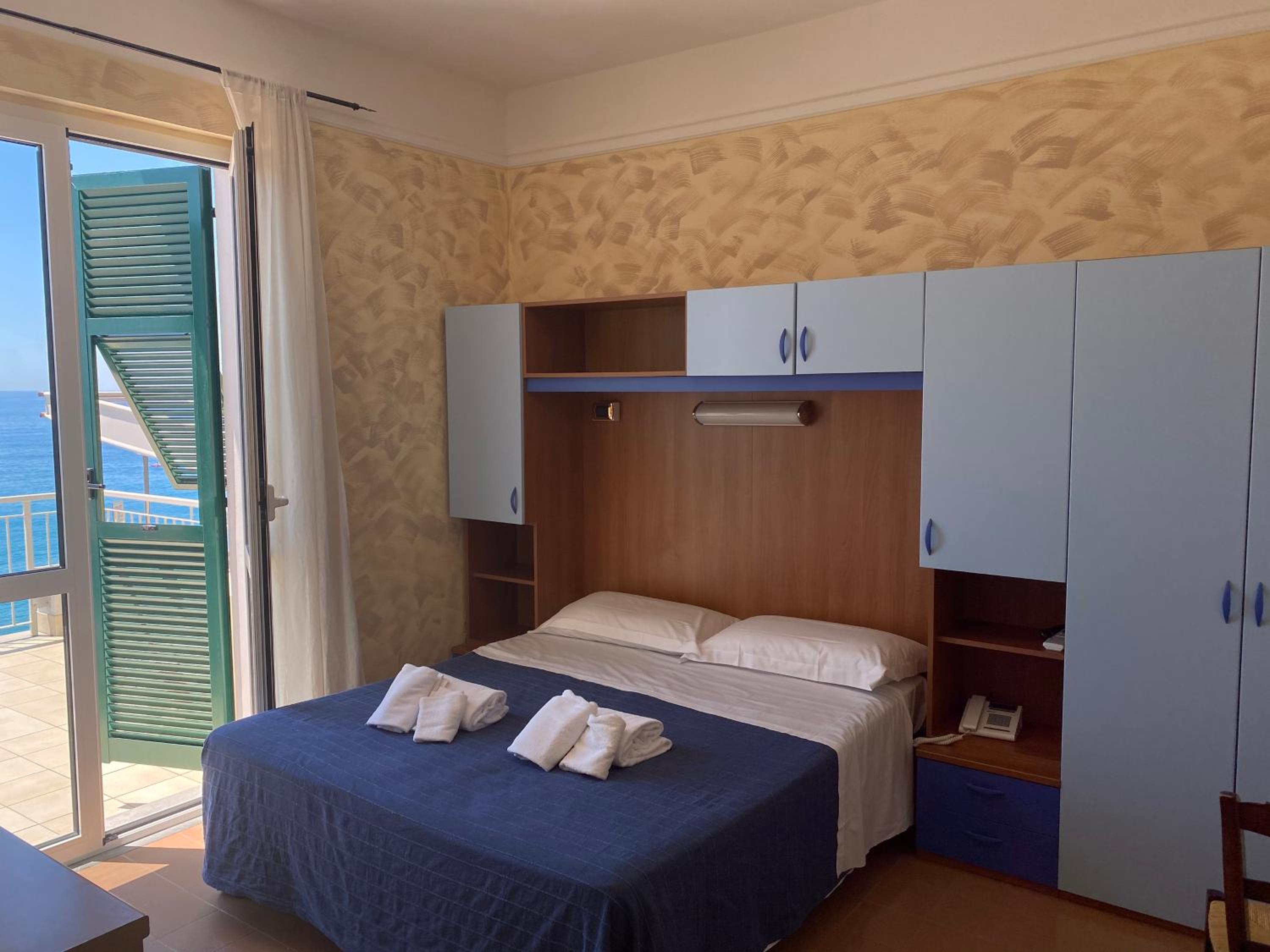 Double Room with Balcony and Sea View photo 1