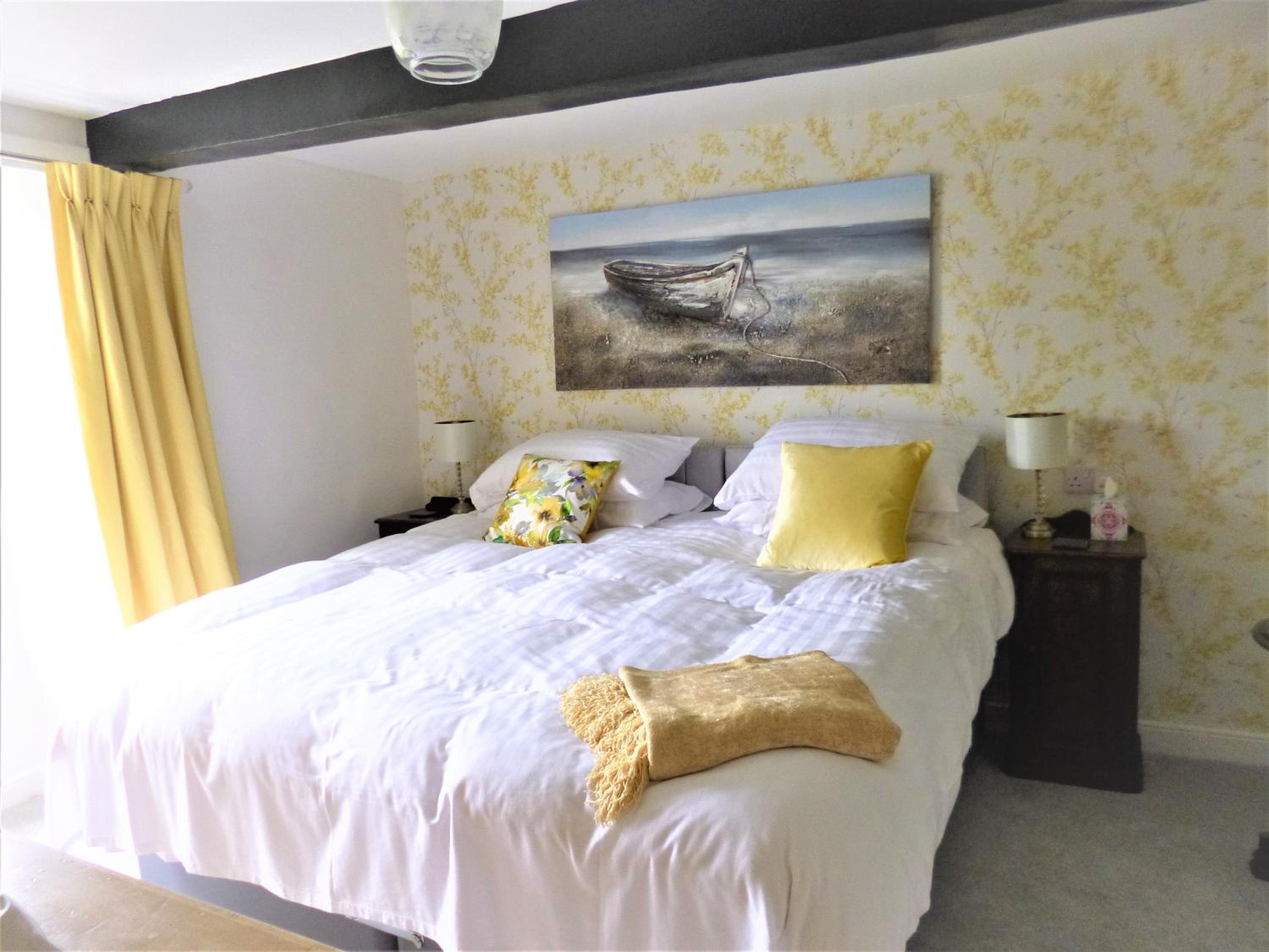 Deluxe Double Or Twin Room photo 2