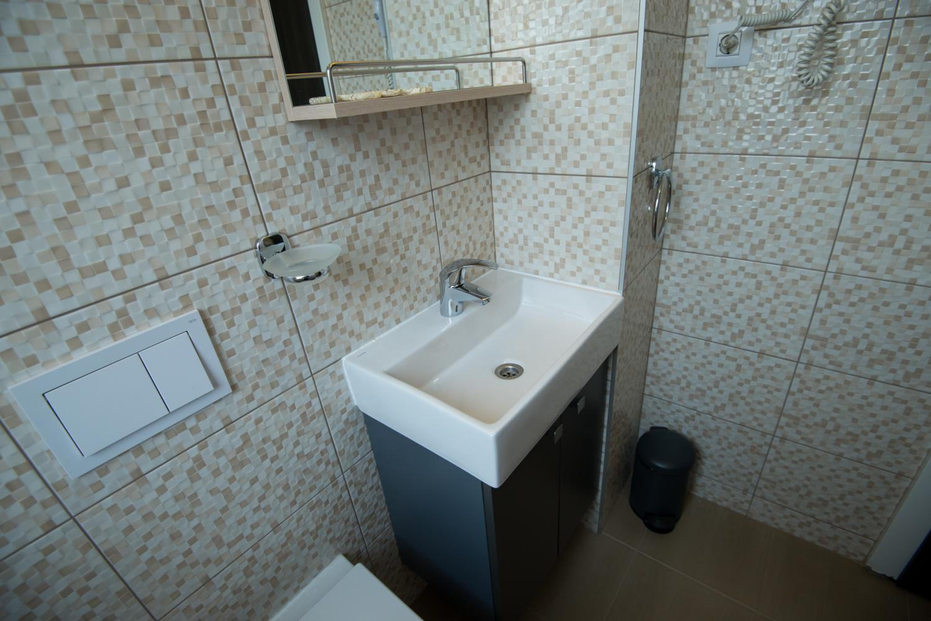 Twin Room - Photo 4