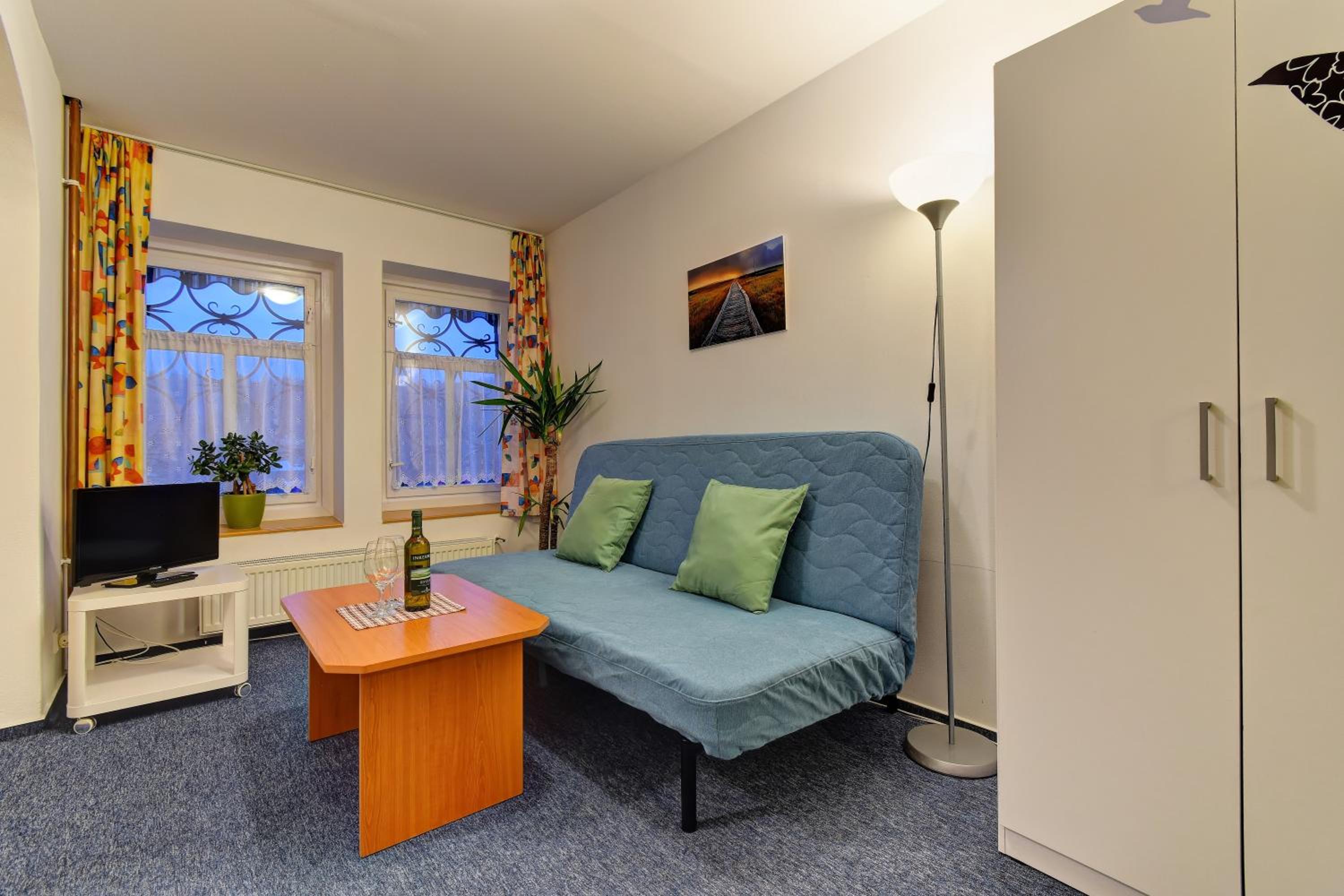 Family Room with Terrace - Photo 8