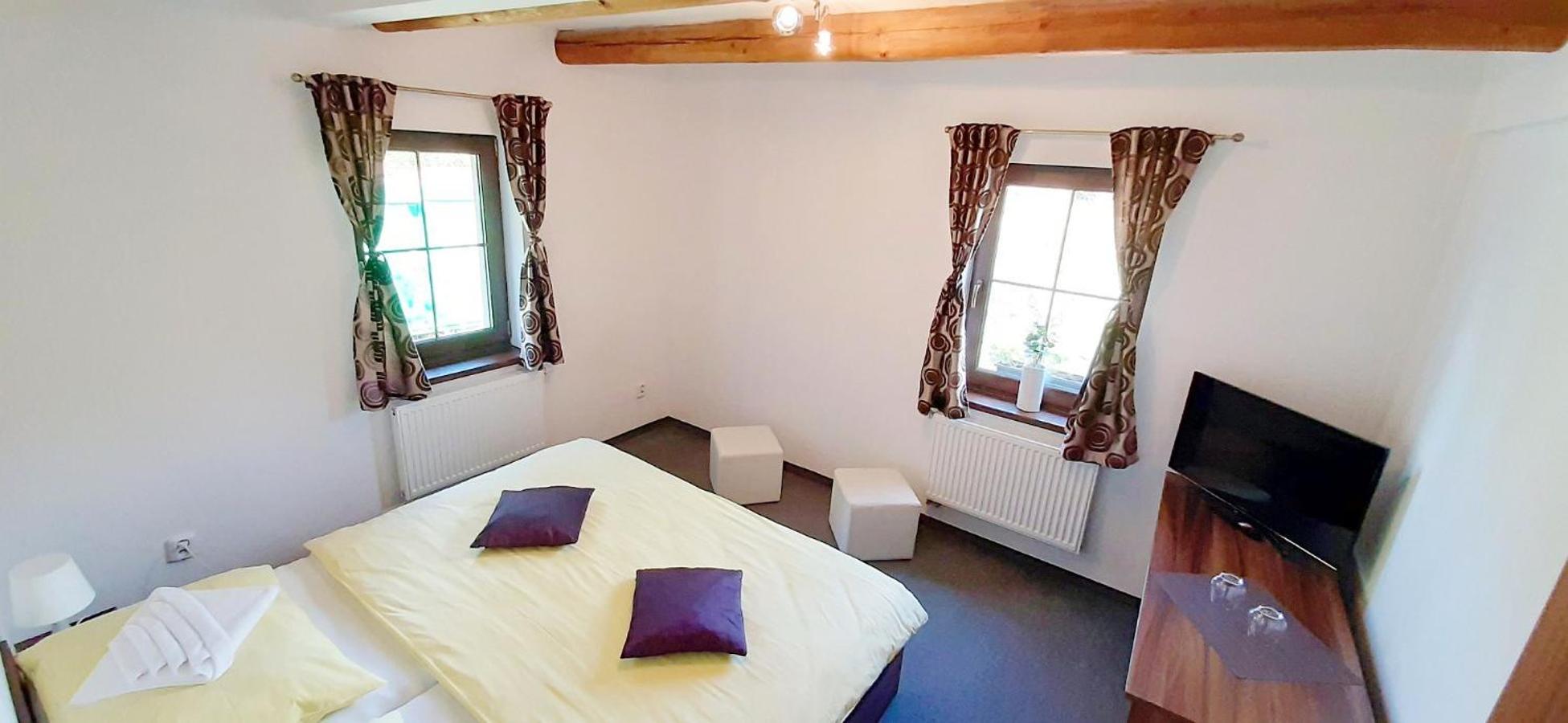 Double or Twin Room with Mountain View photo 1
