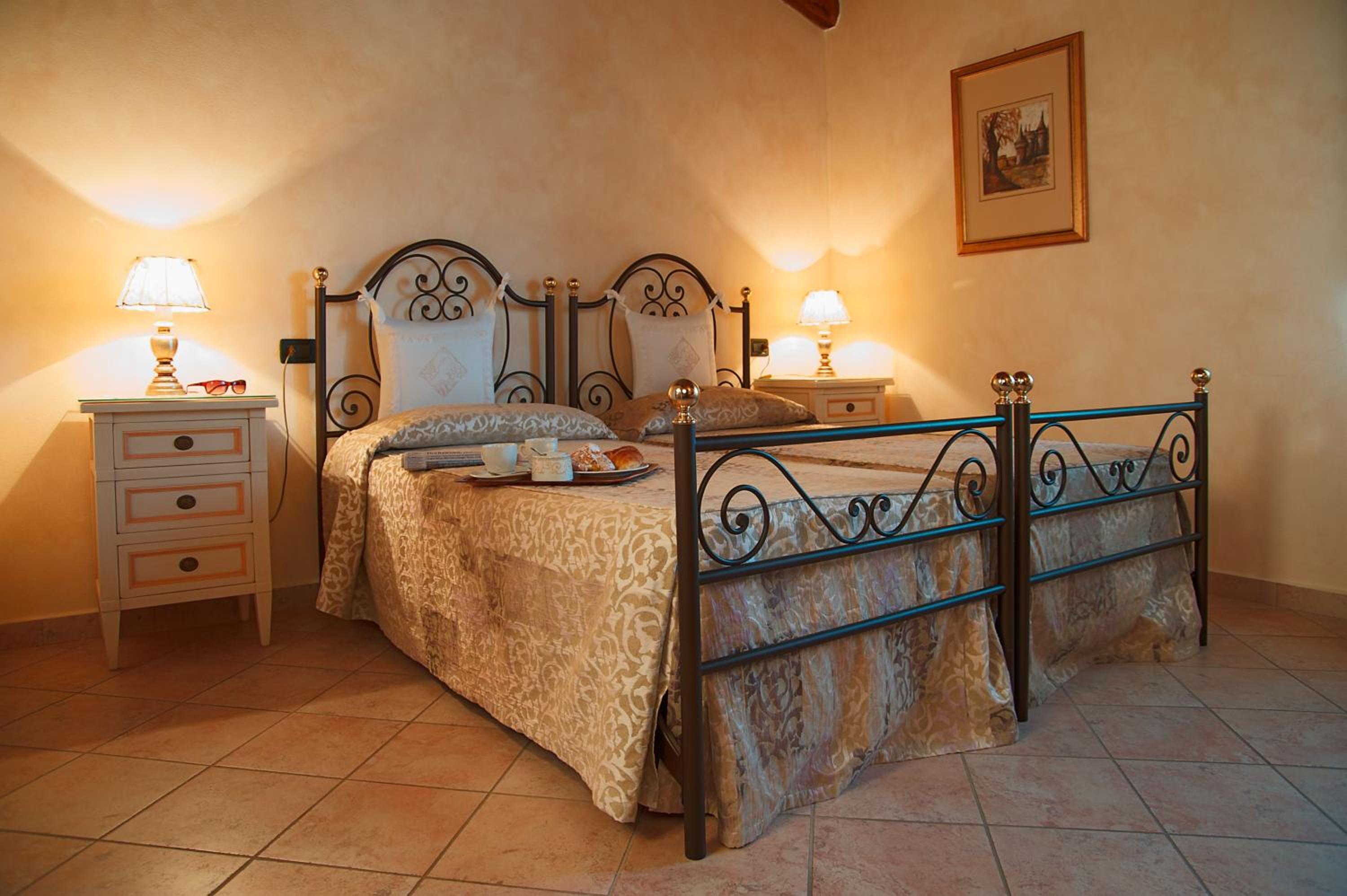 Double Room - Photo 3