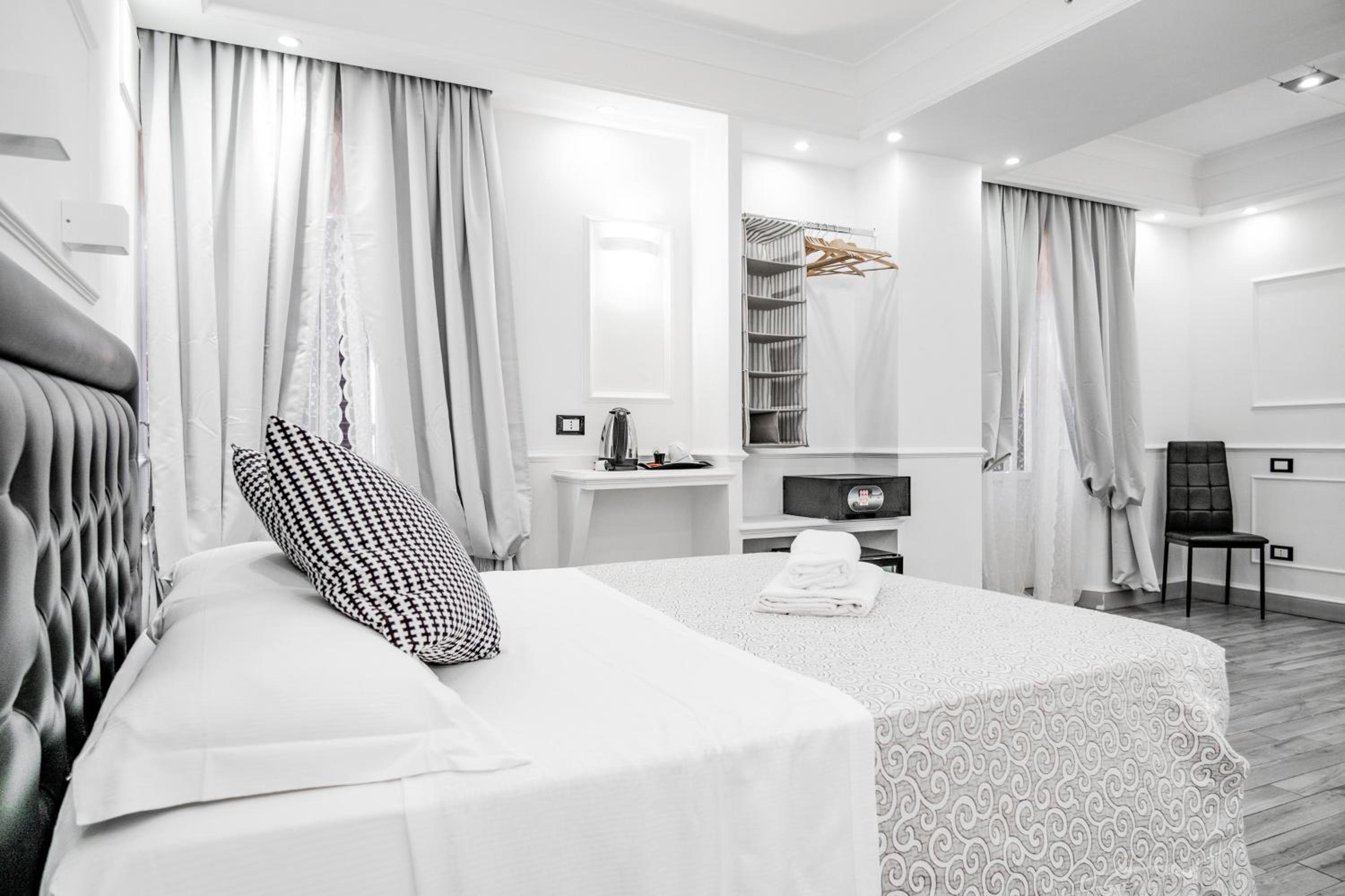 Standard Triple Room photo 3