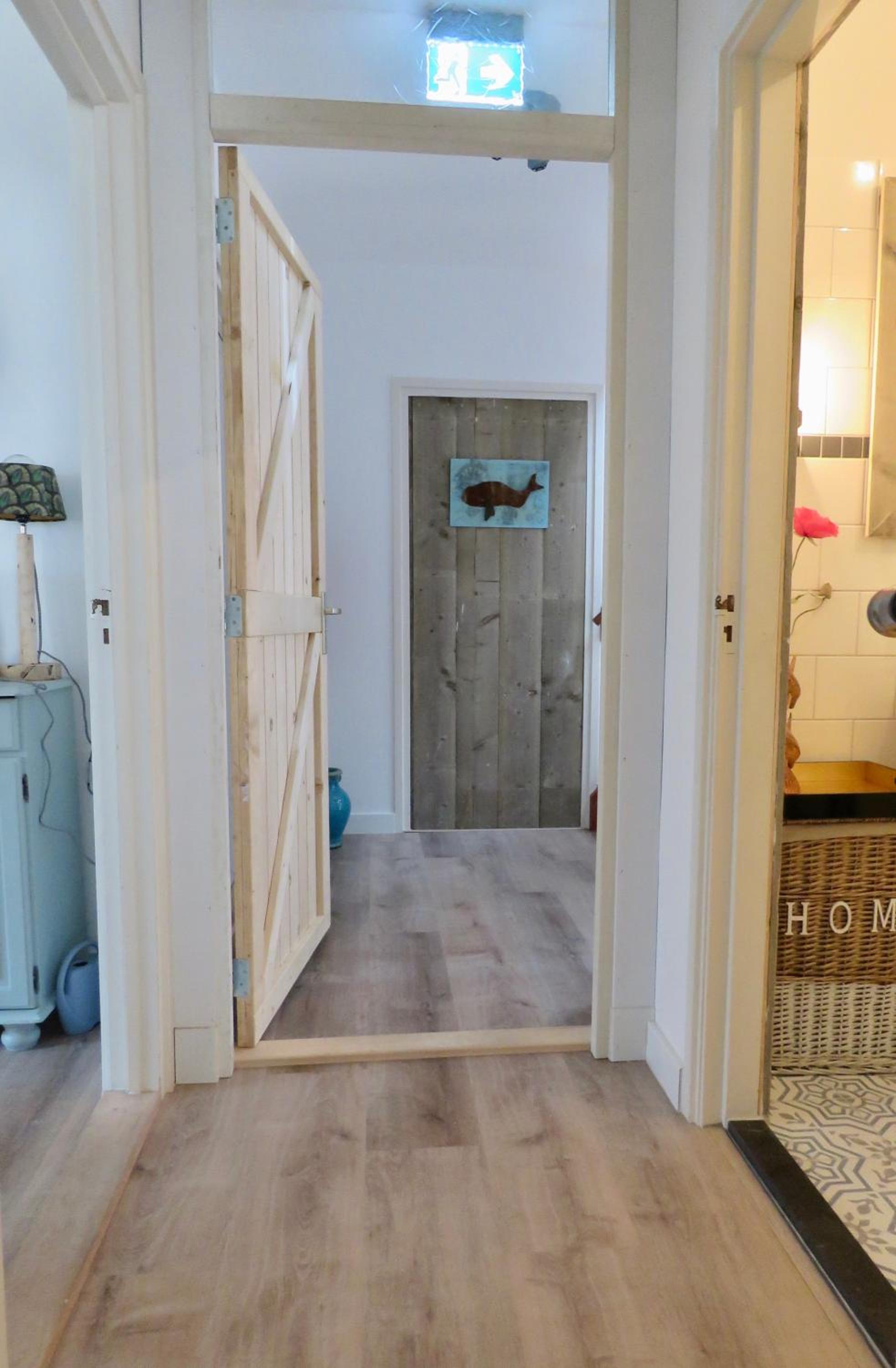 Apartment with Balcony - Photo 10