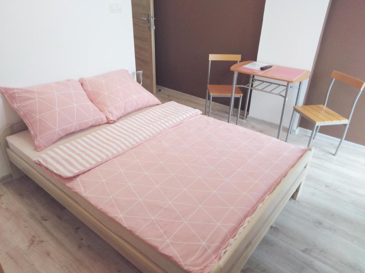 Double Room with Private Bathroom photo 2