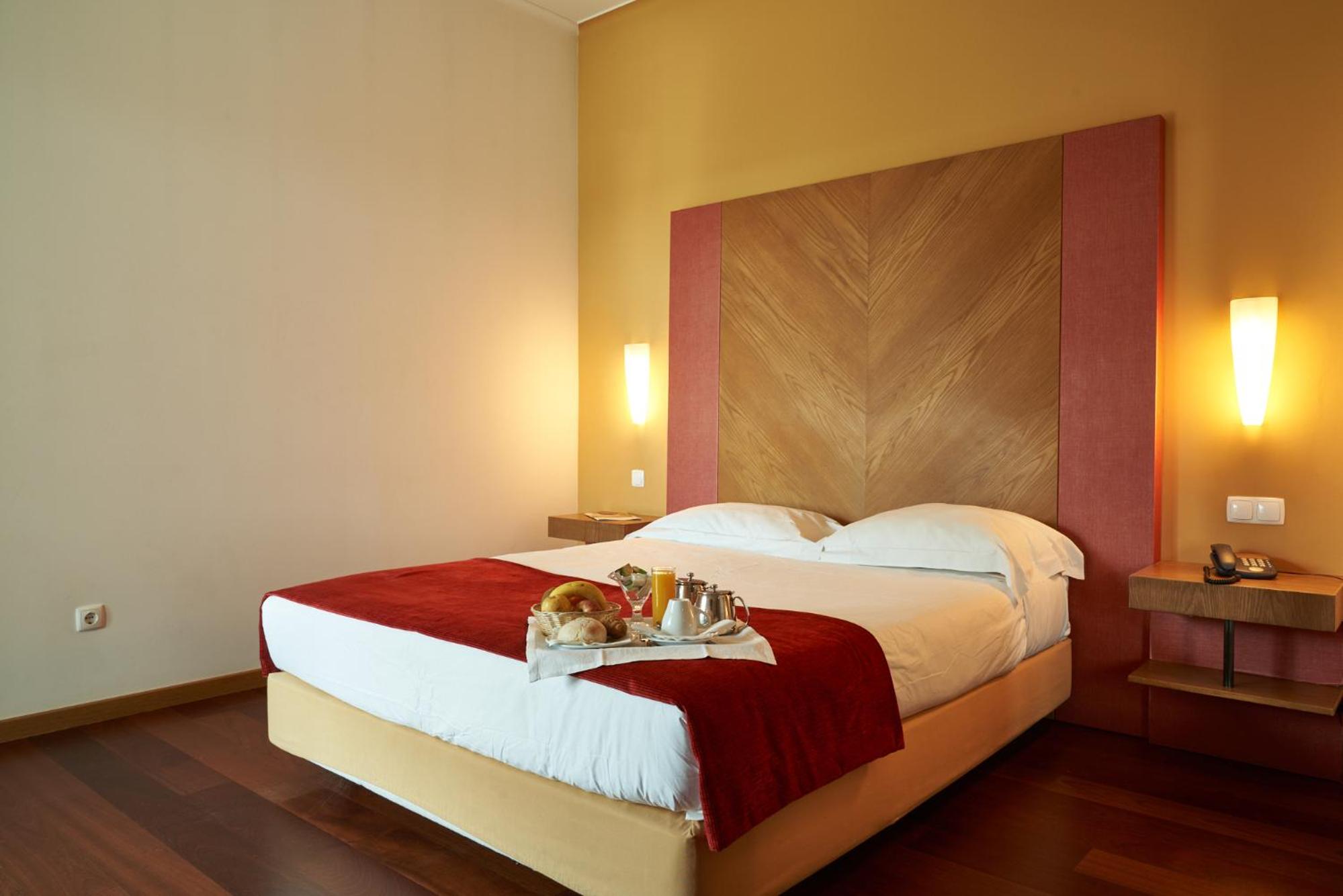Double Room - Photo 8