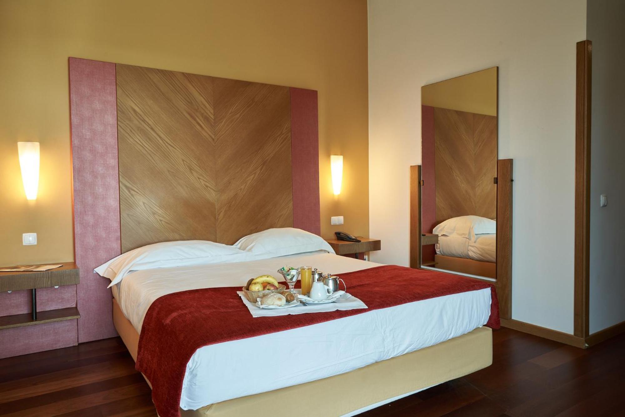 Double Room - Photo 6