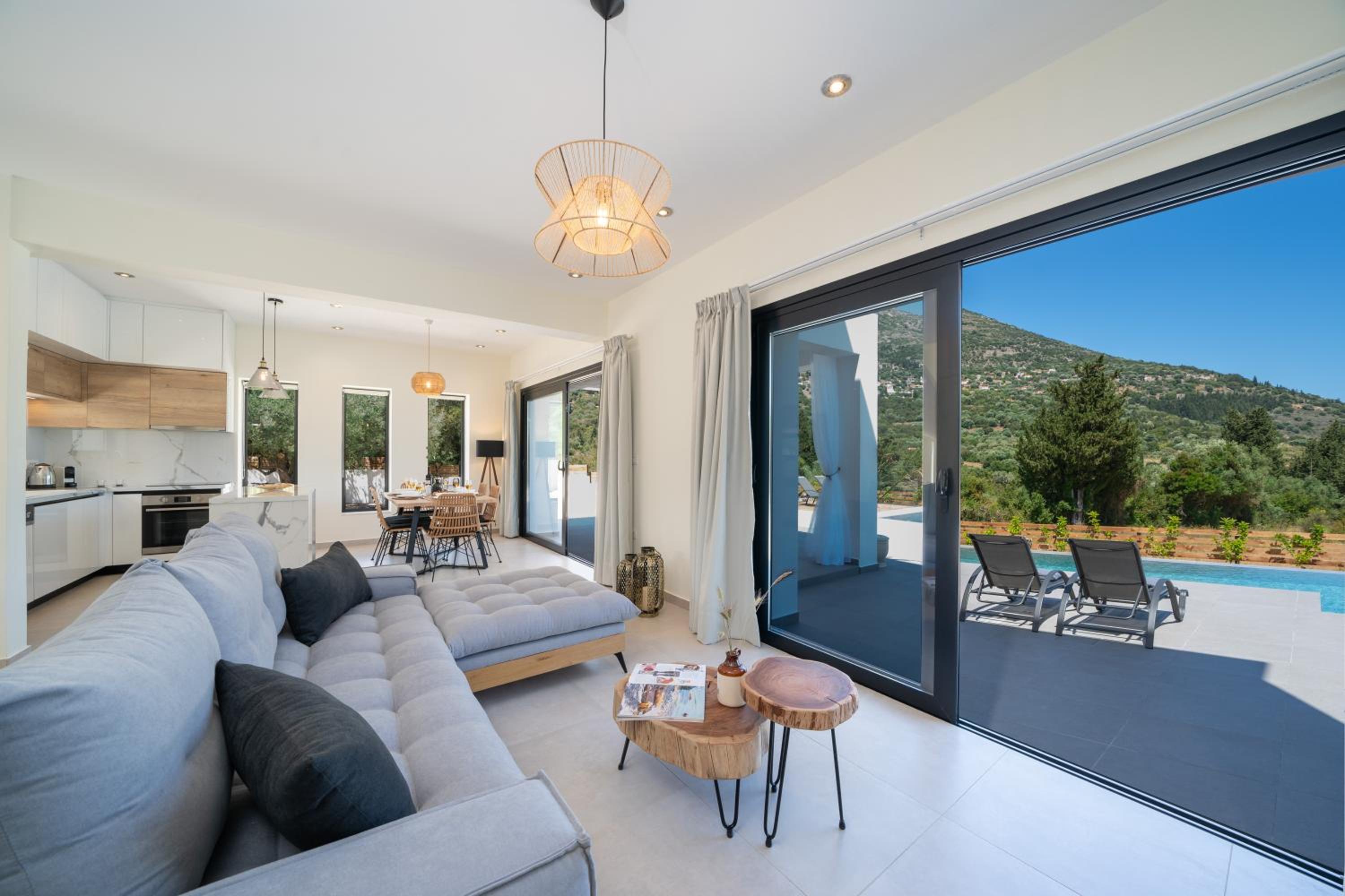 Villa com Piscina Privada