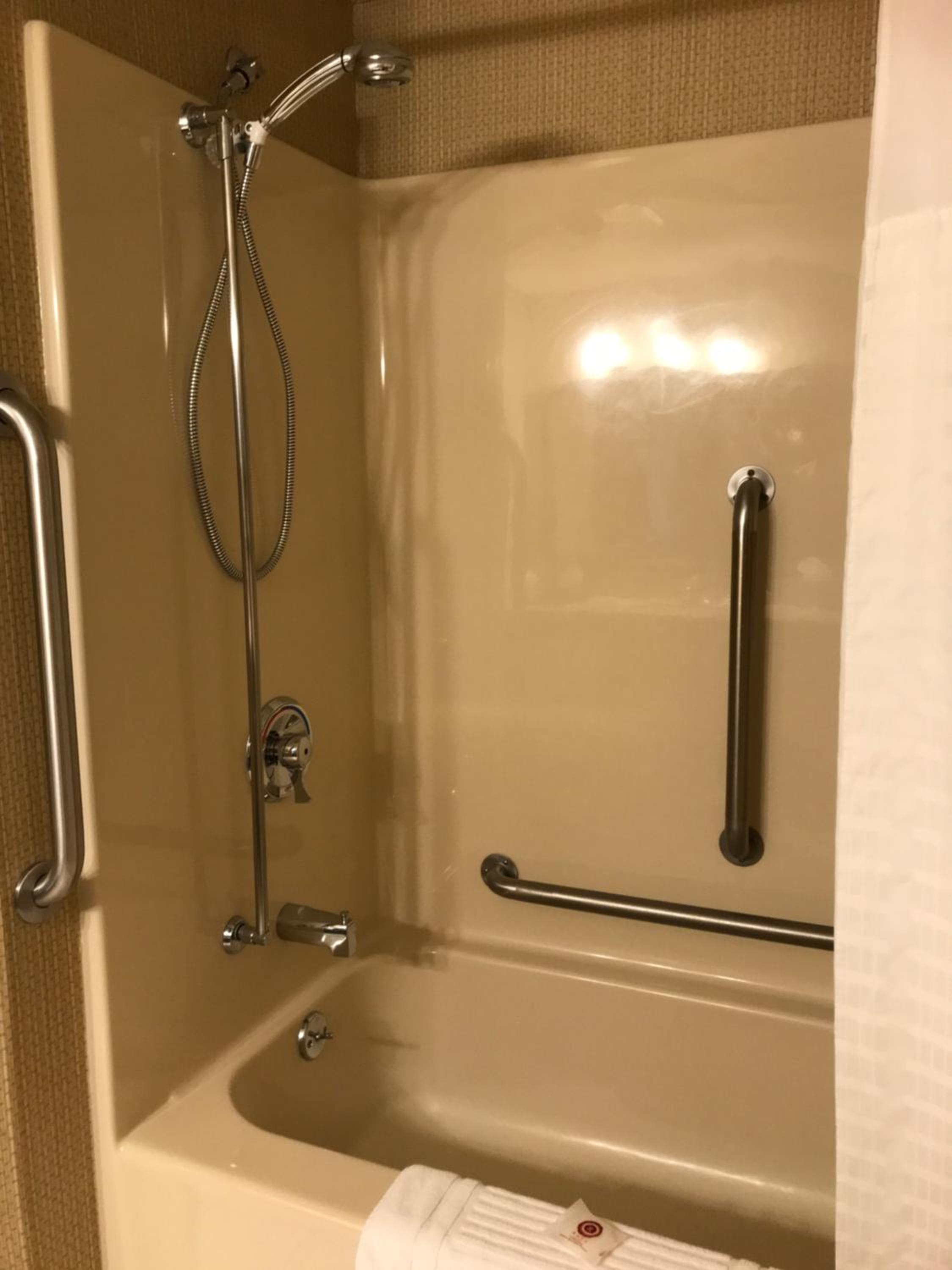King Room - Accessible/Non-Smoking - Photo 4