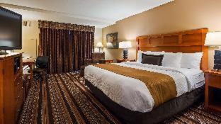 Queen Room with Two Queen Beds - Non-Smoking - Photo 13
