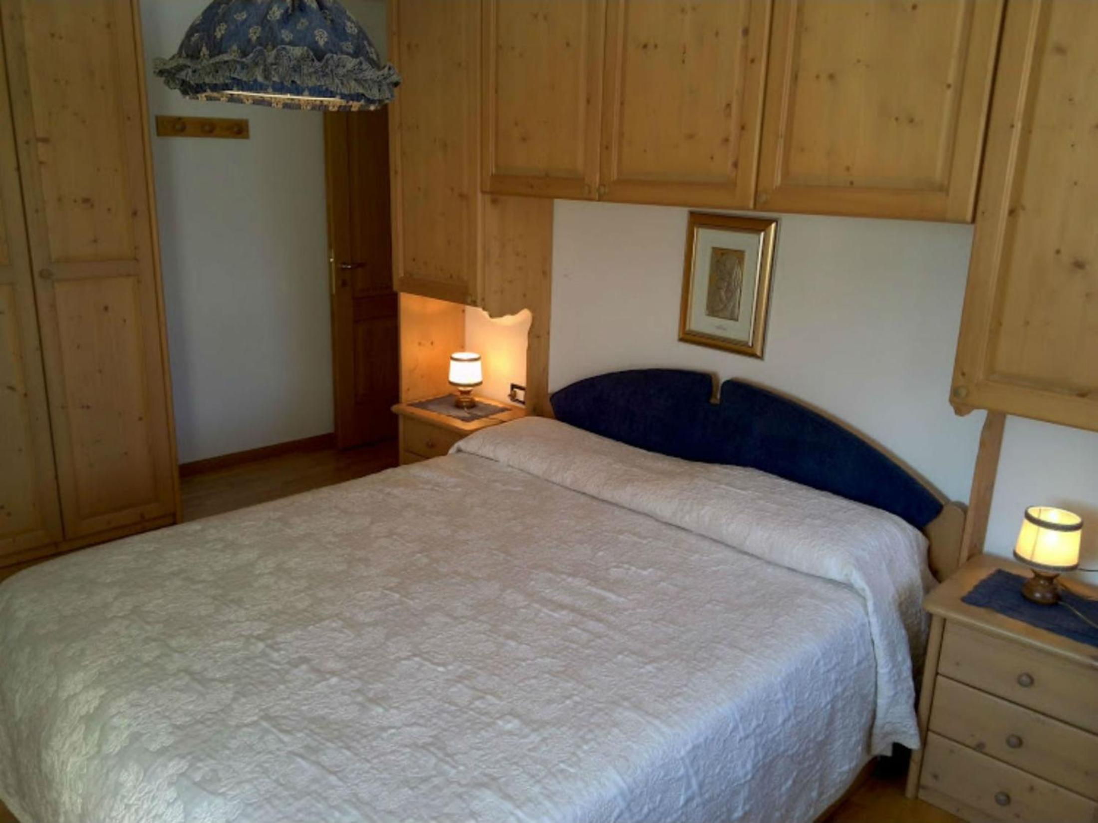 Two-Bedroom Apartment with Two Balconies photo 1