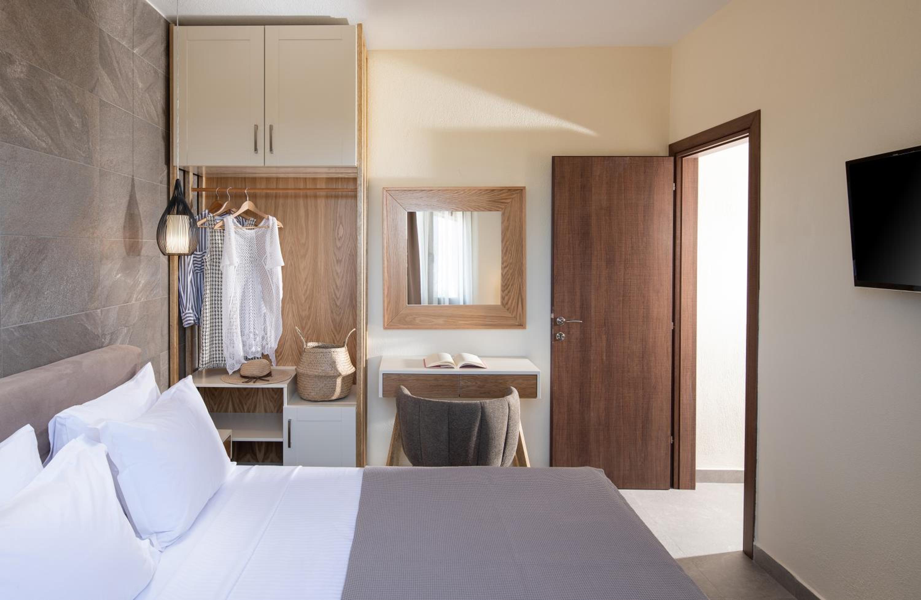 Superior Suite - Photo 4