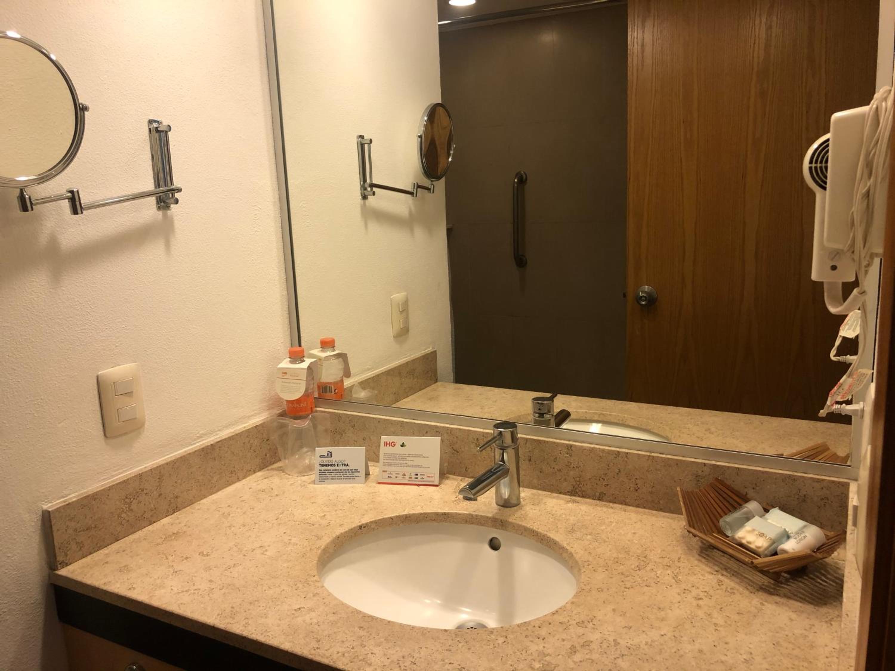 Standard Room - Photo 5