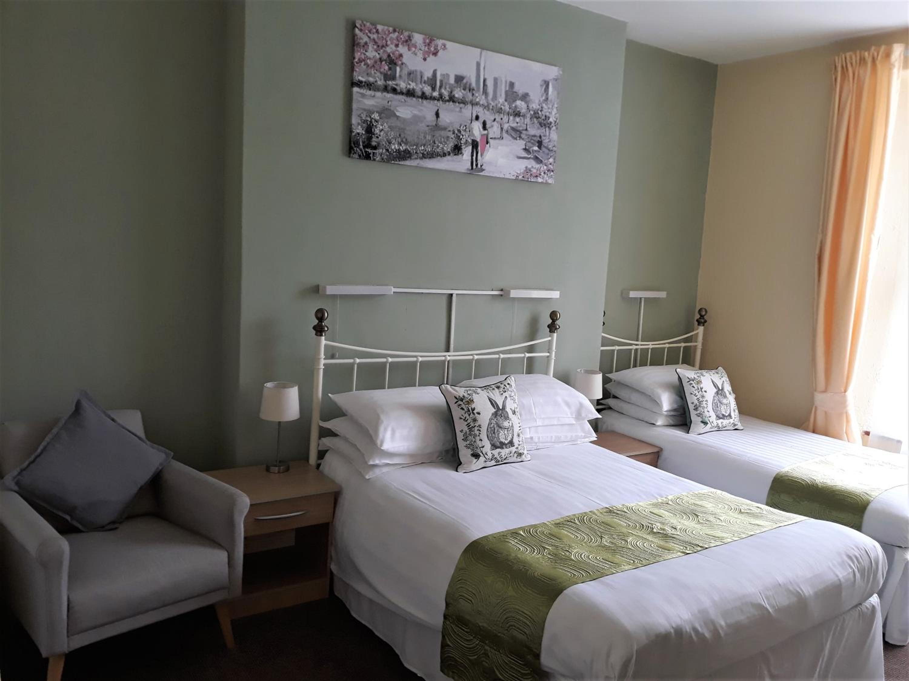 Double or Twin Room photo 2