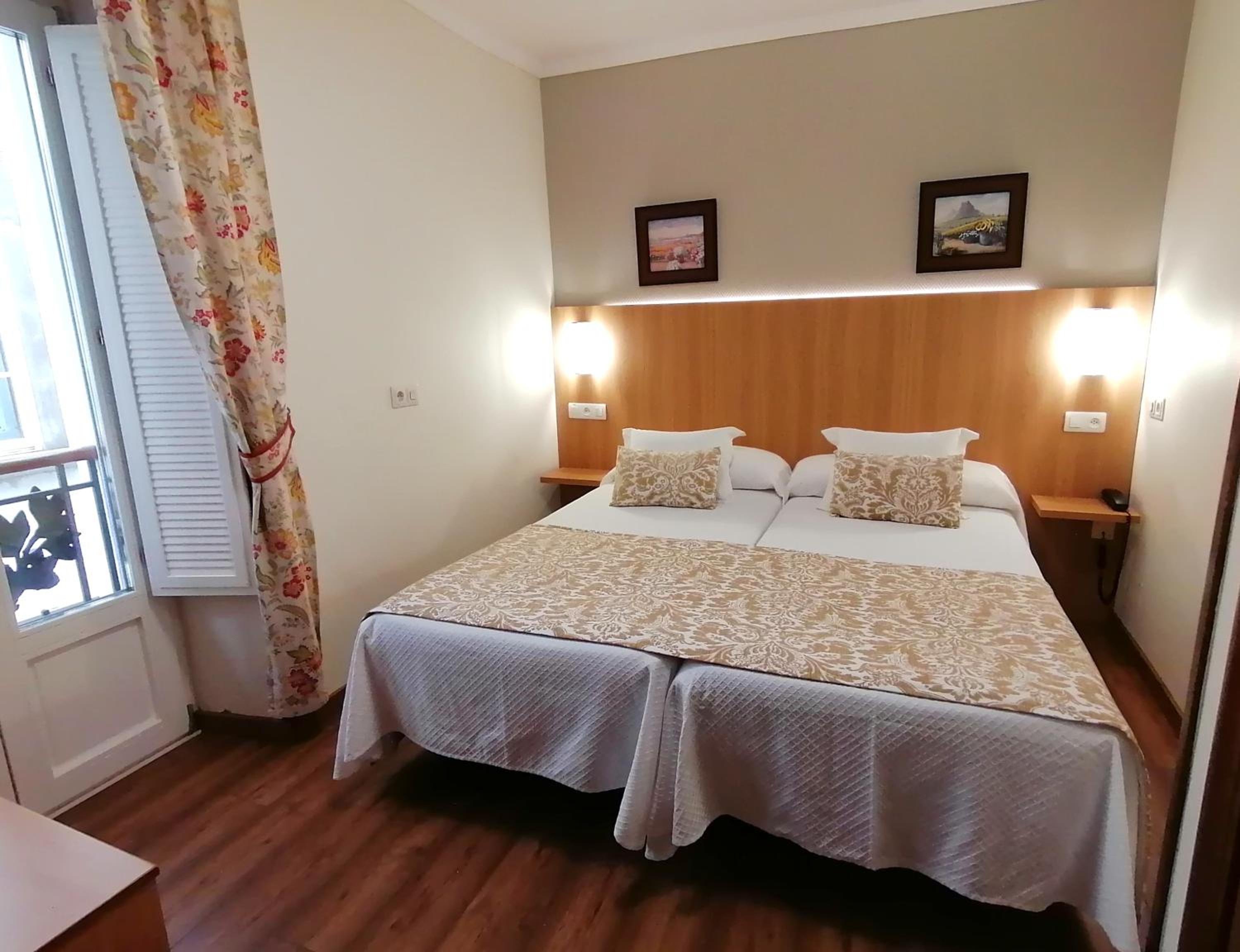 Habitación Doble o con Dos Camas
