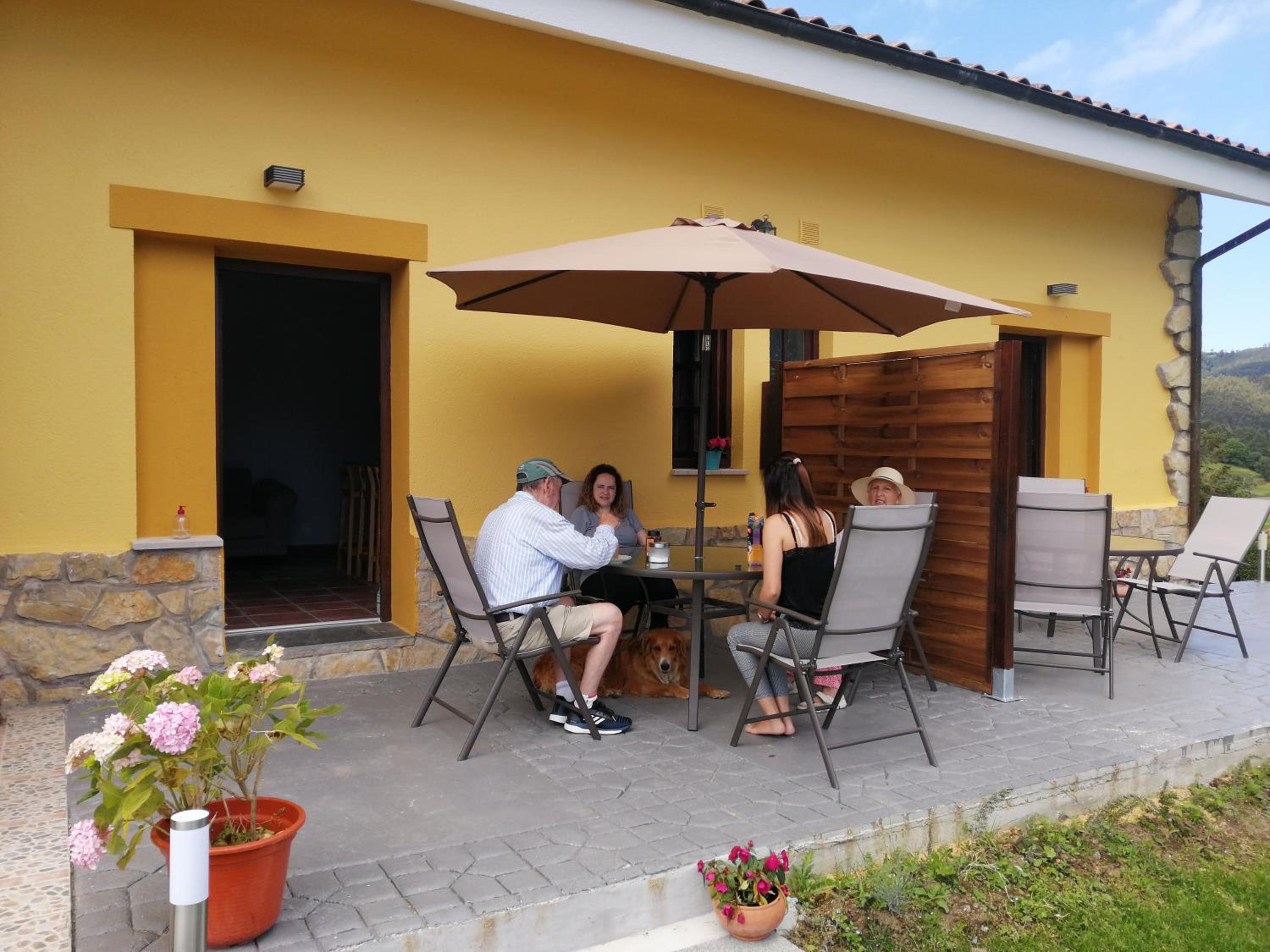 Apartment with Garden View - Photo 4