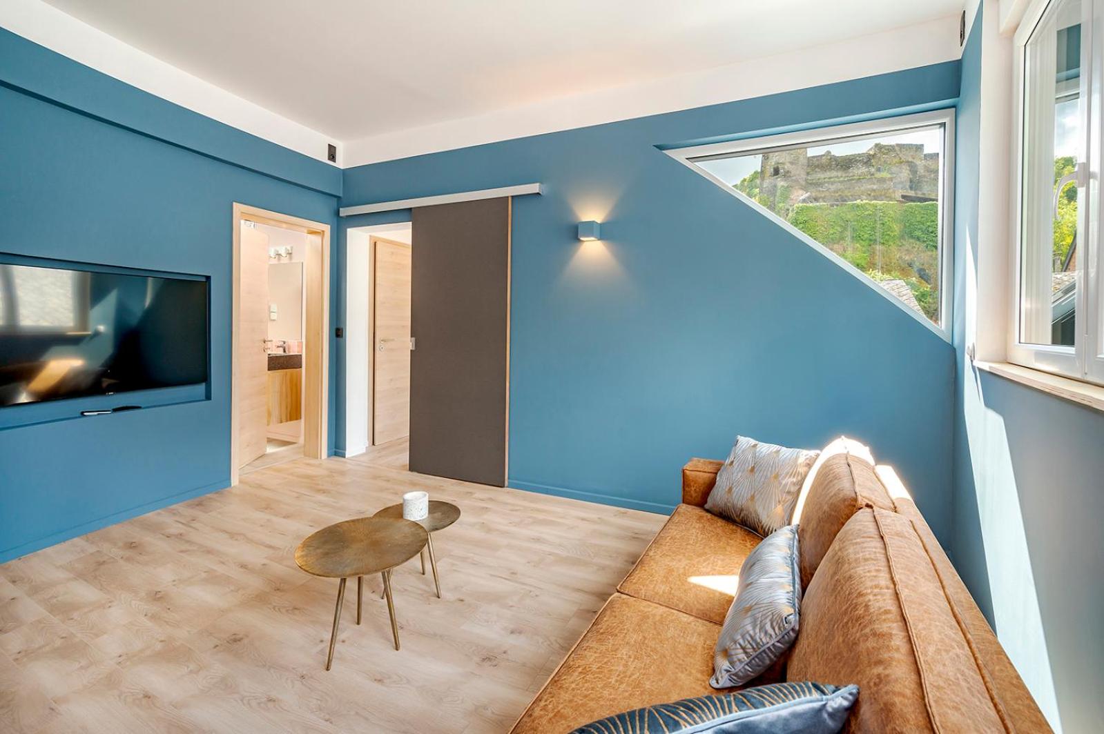 One-Bedroom Apartment - Photo 11