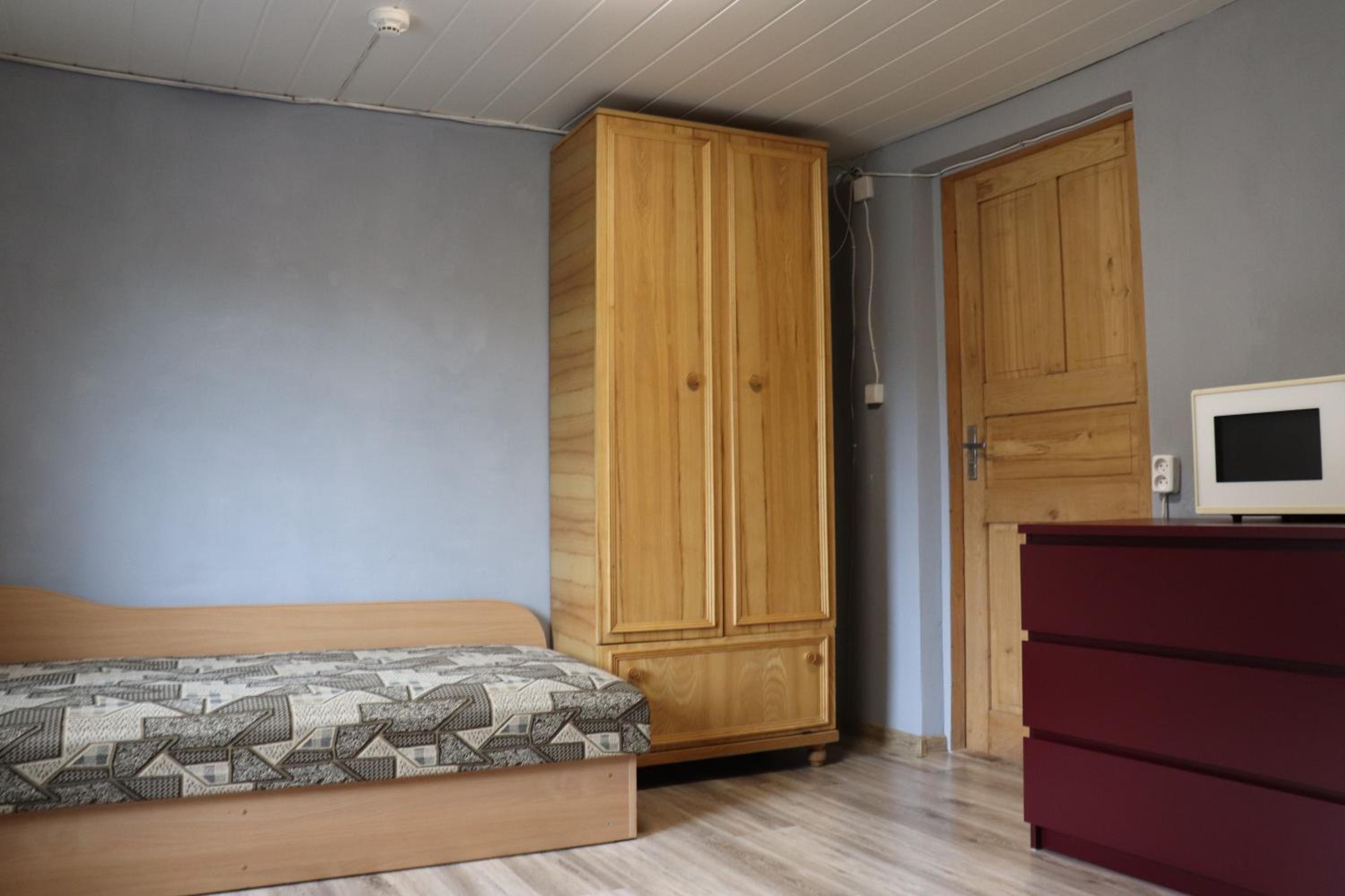 Twin Room with Shower - Photo 1