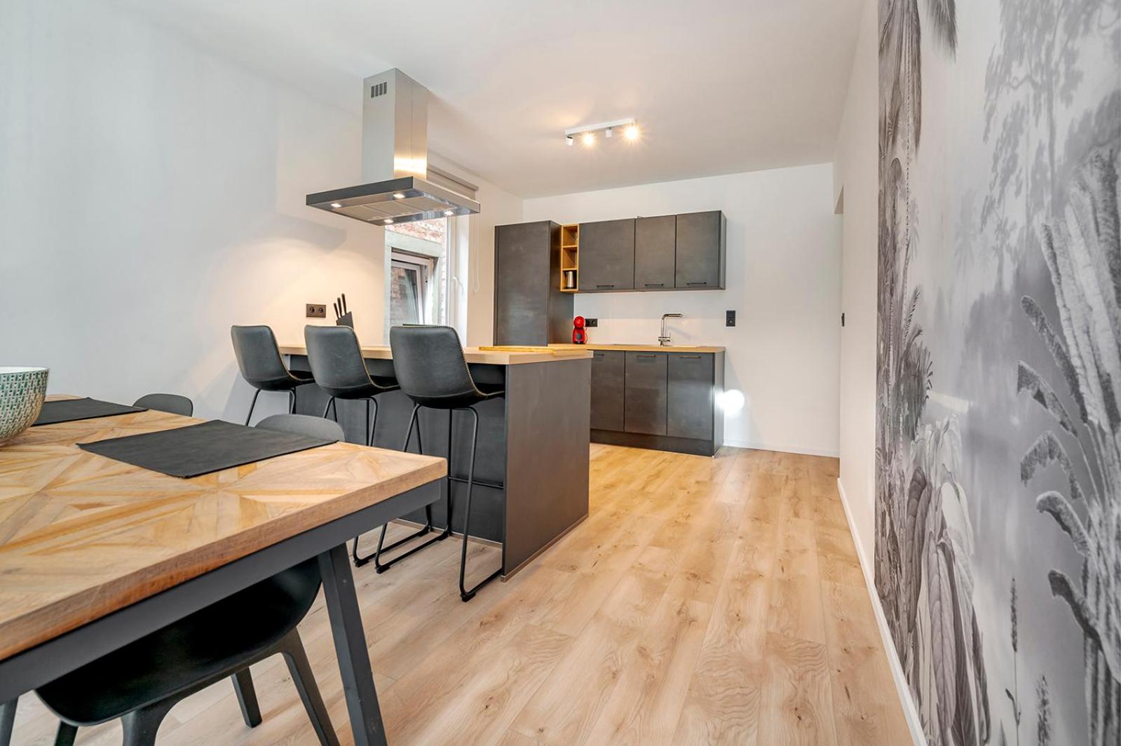 Two-Bedroom Apartment - Photo 5