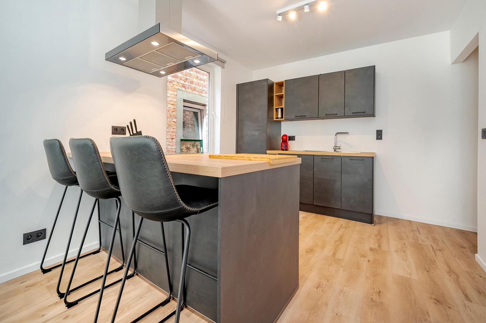 Two-Bedroom Apartment - Photo 2