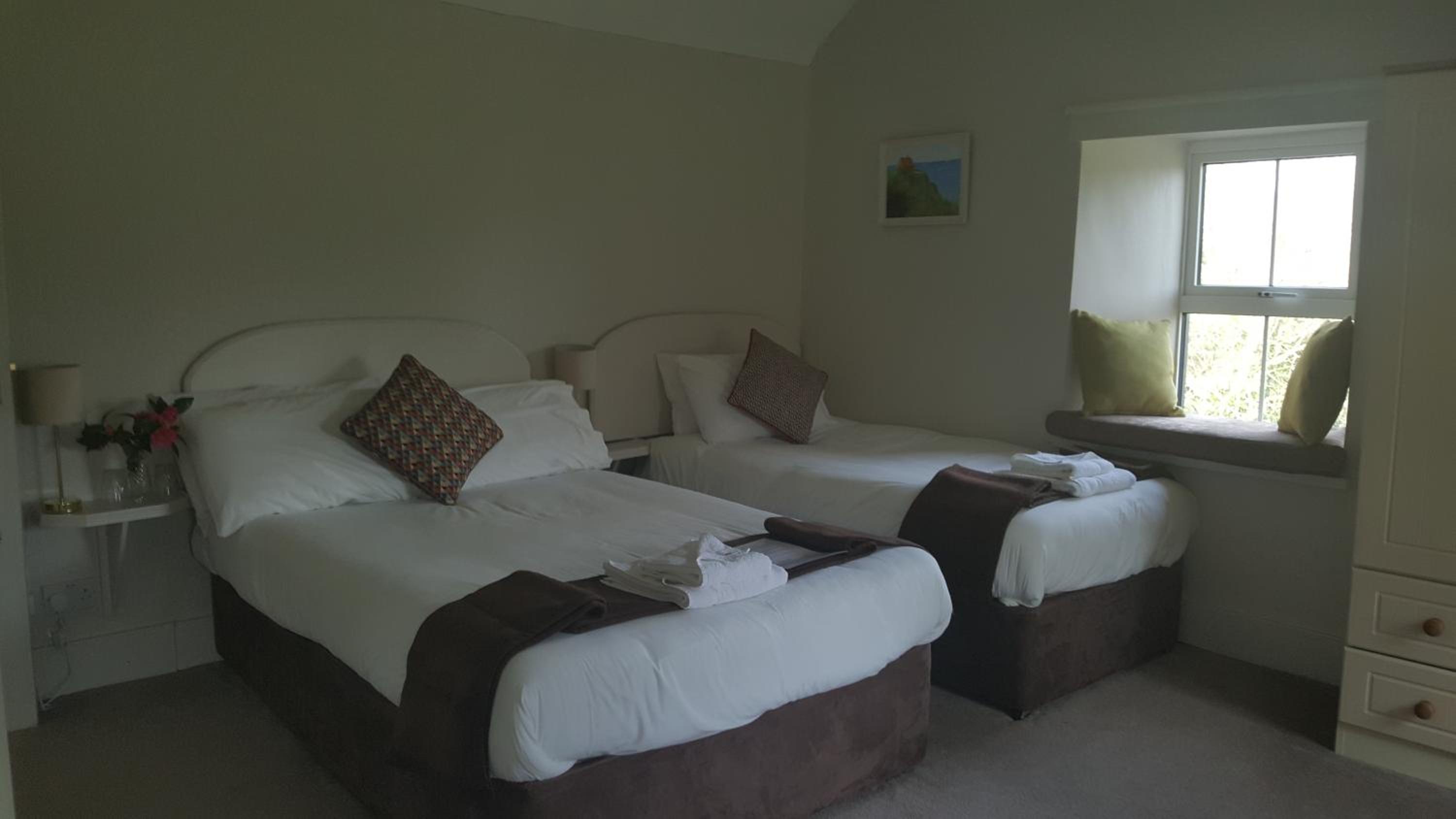 Triple Room with Private Bathroom - Photo 1