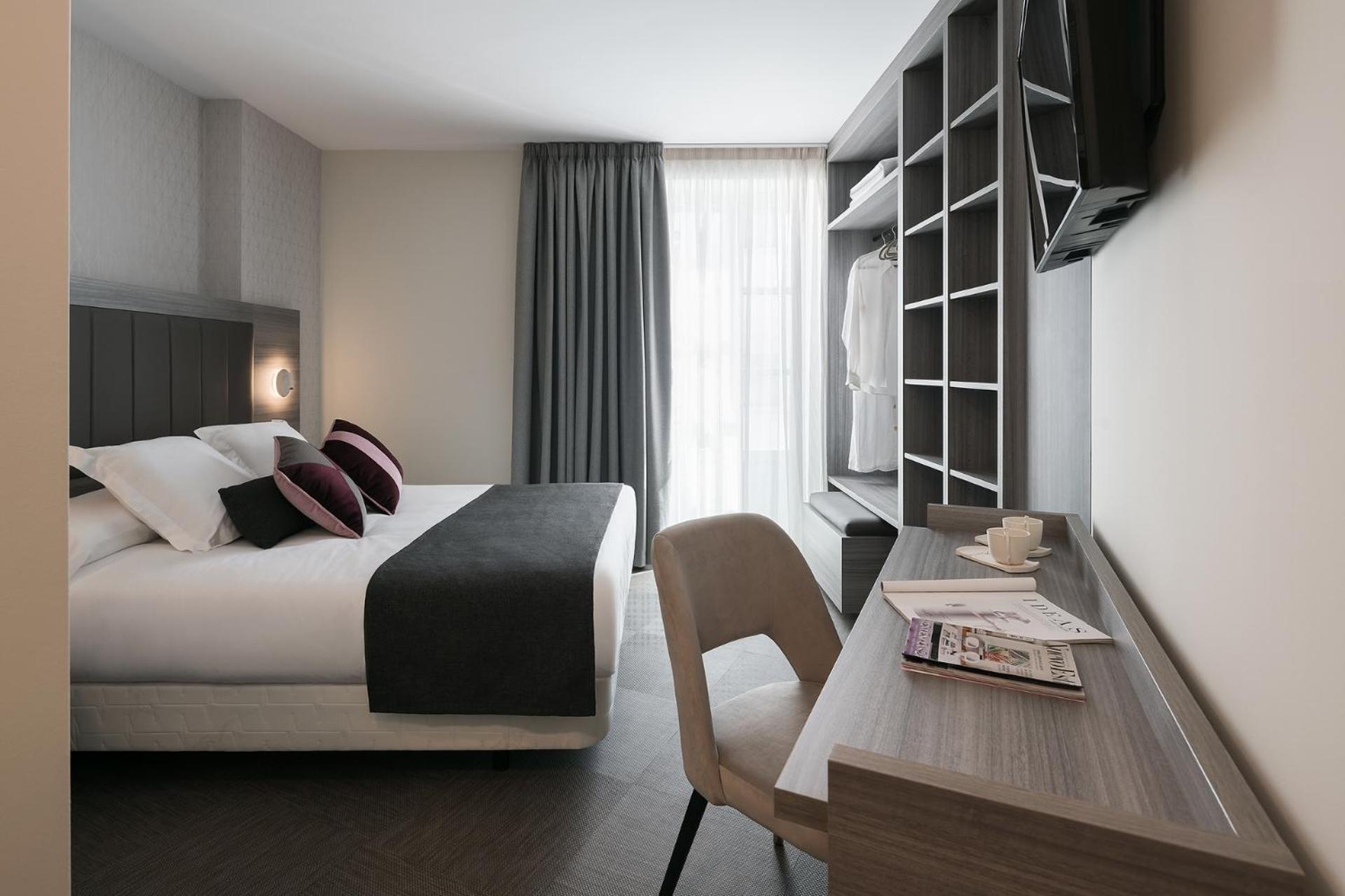 Habitación Estándar con Cama Queen