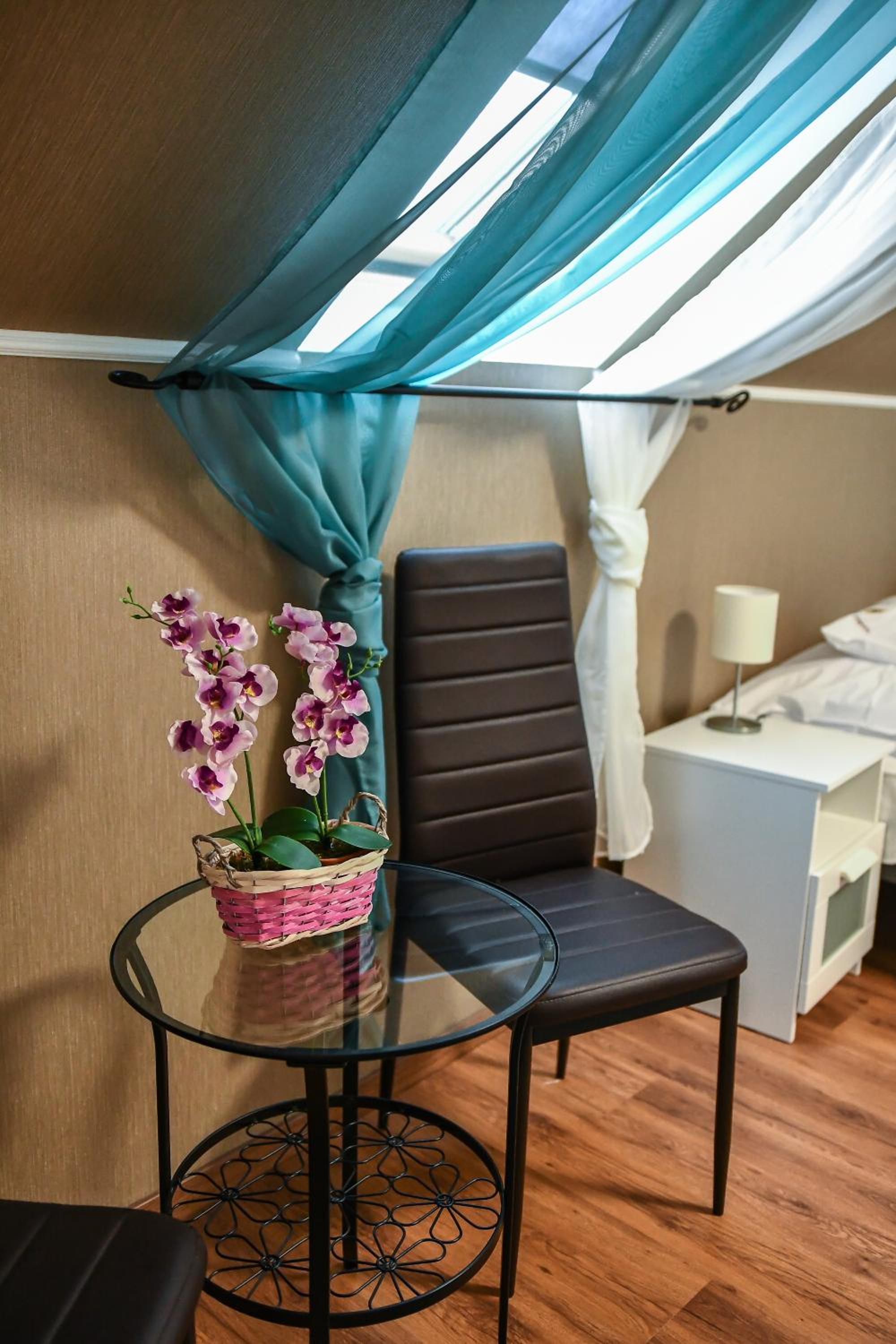 Double or Twin Room - Photo 11