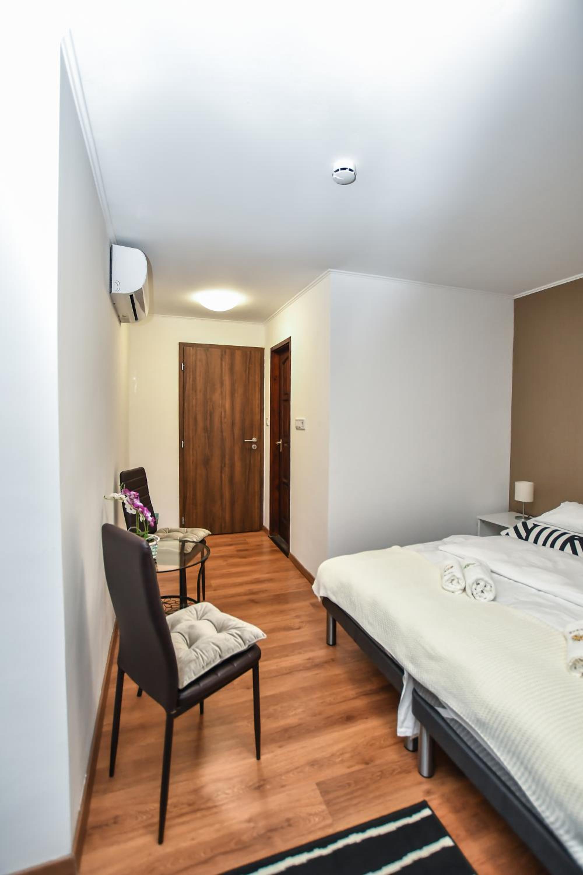 Double or Twin Room - Photo 14