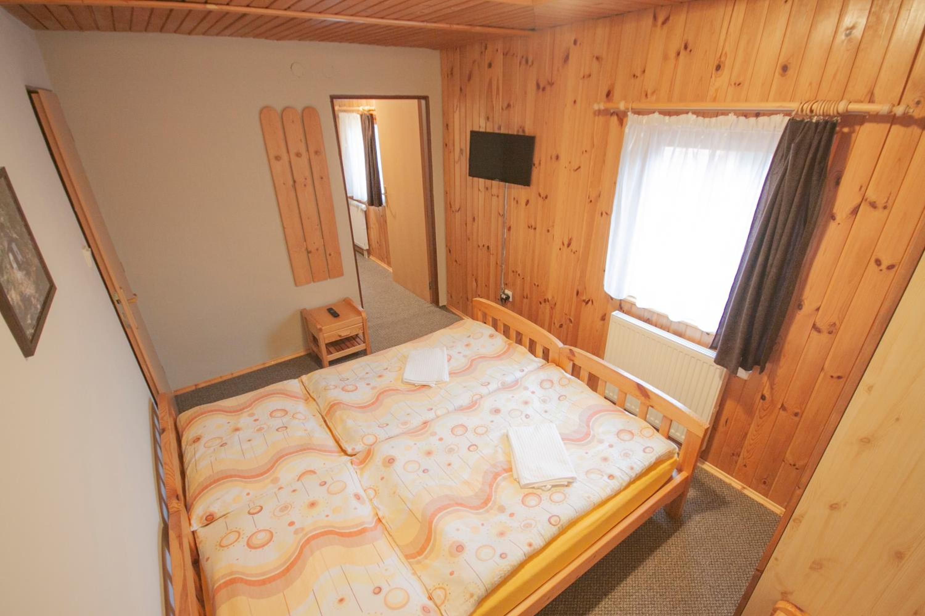 Triple Room with Bathroom photo 2