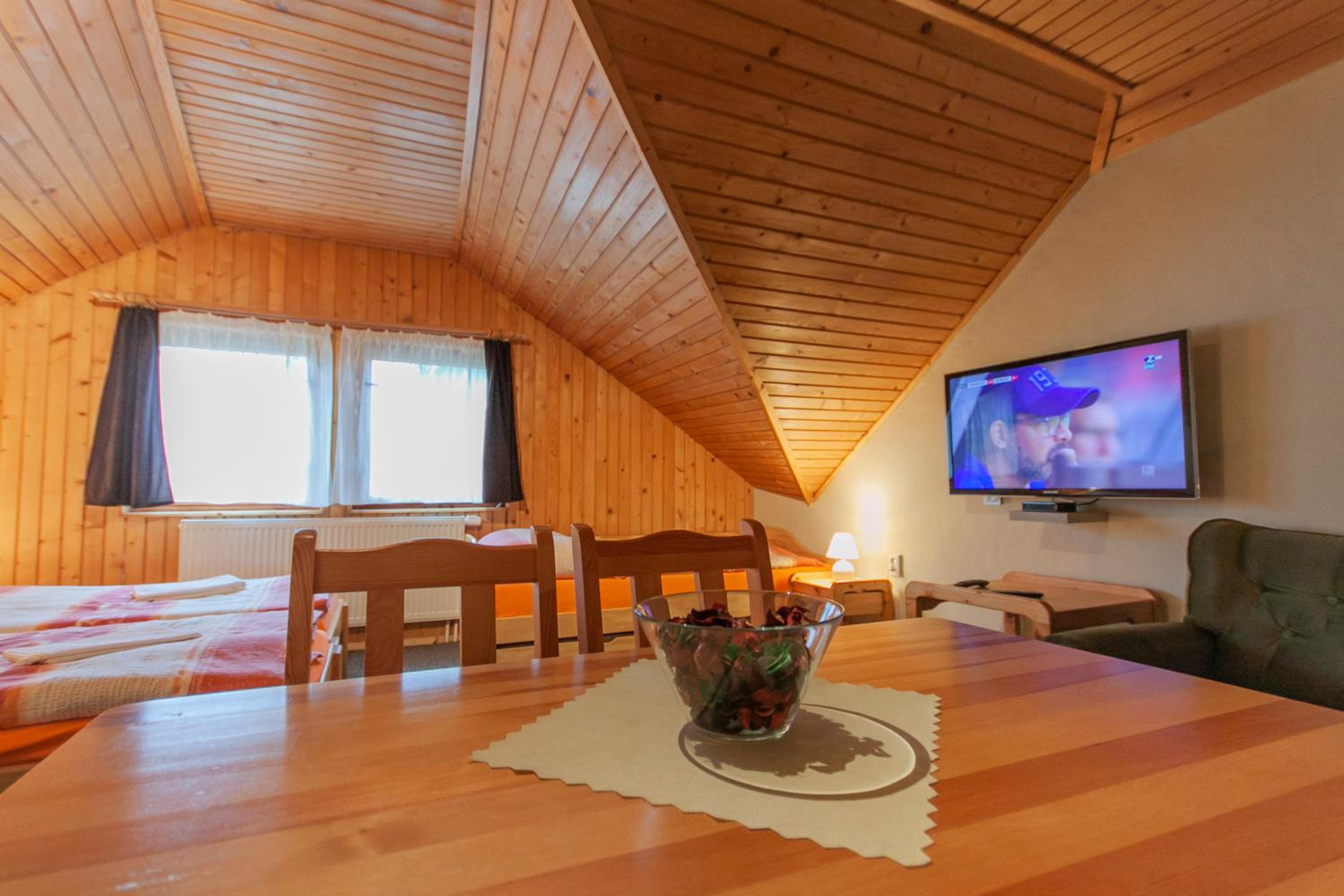 Family Room with Private Bathroom photo 2