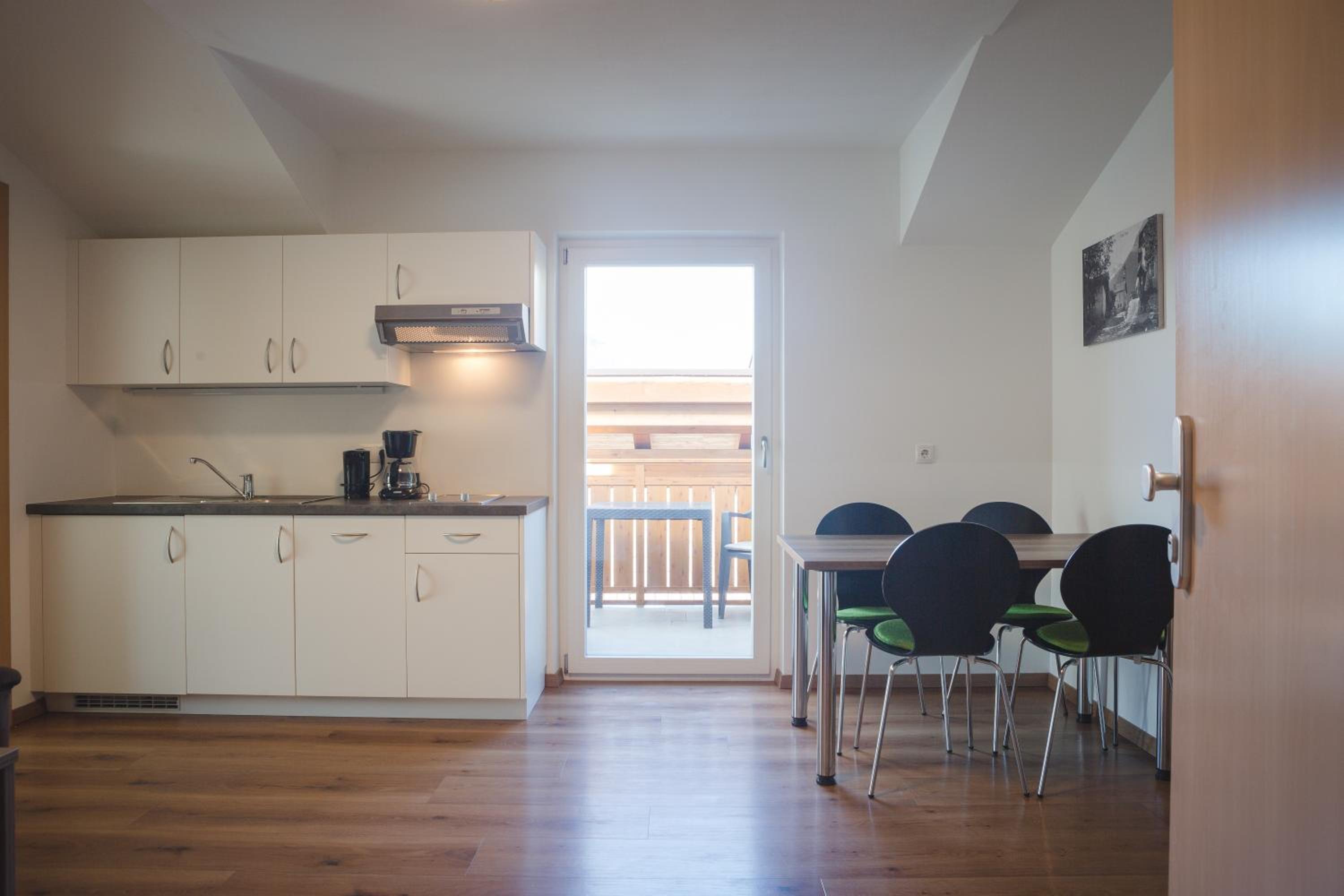 Apartment with Mountain View photo 2