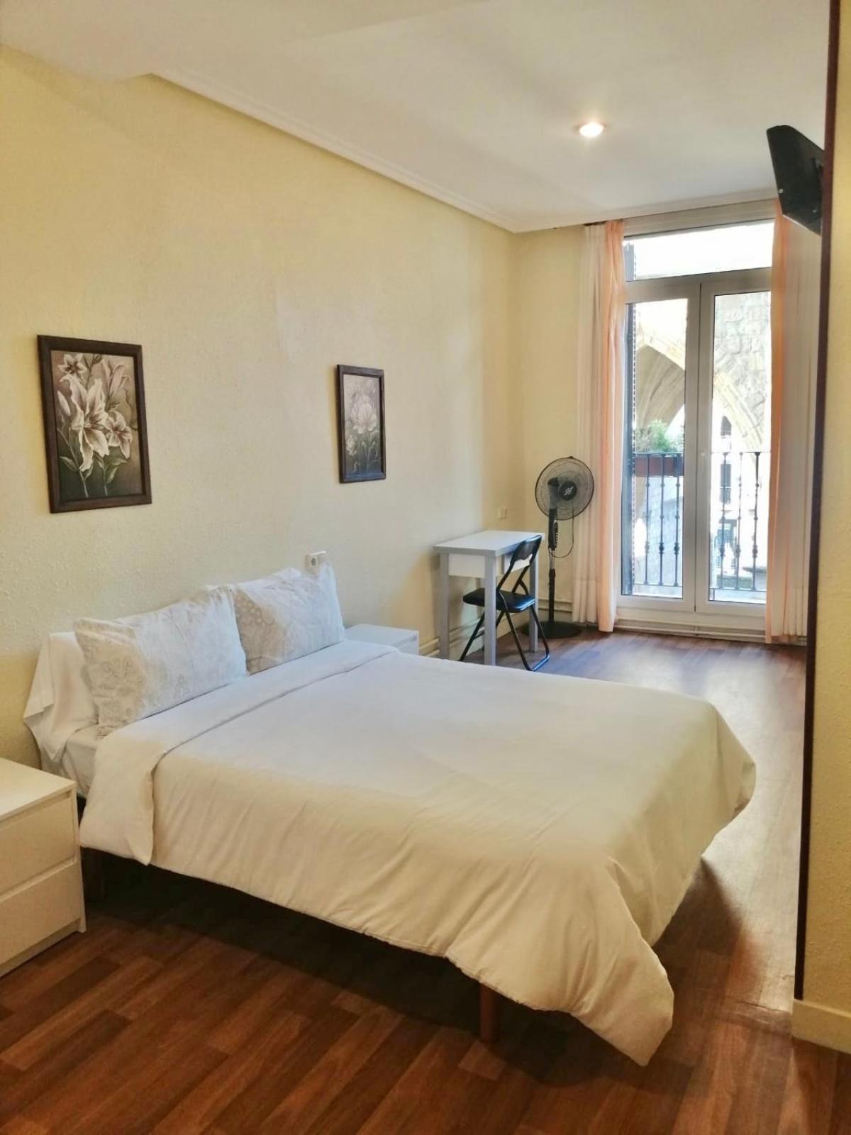 Habitación Doble Estándar con Baño Compartido