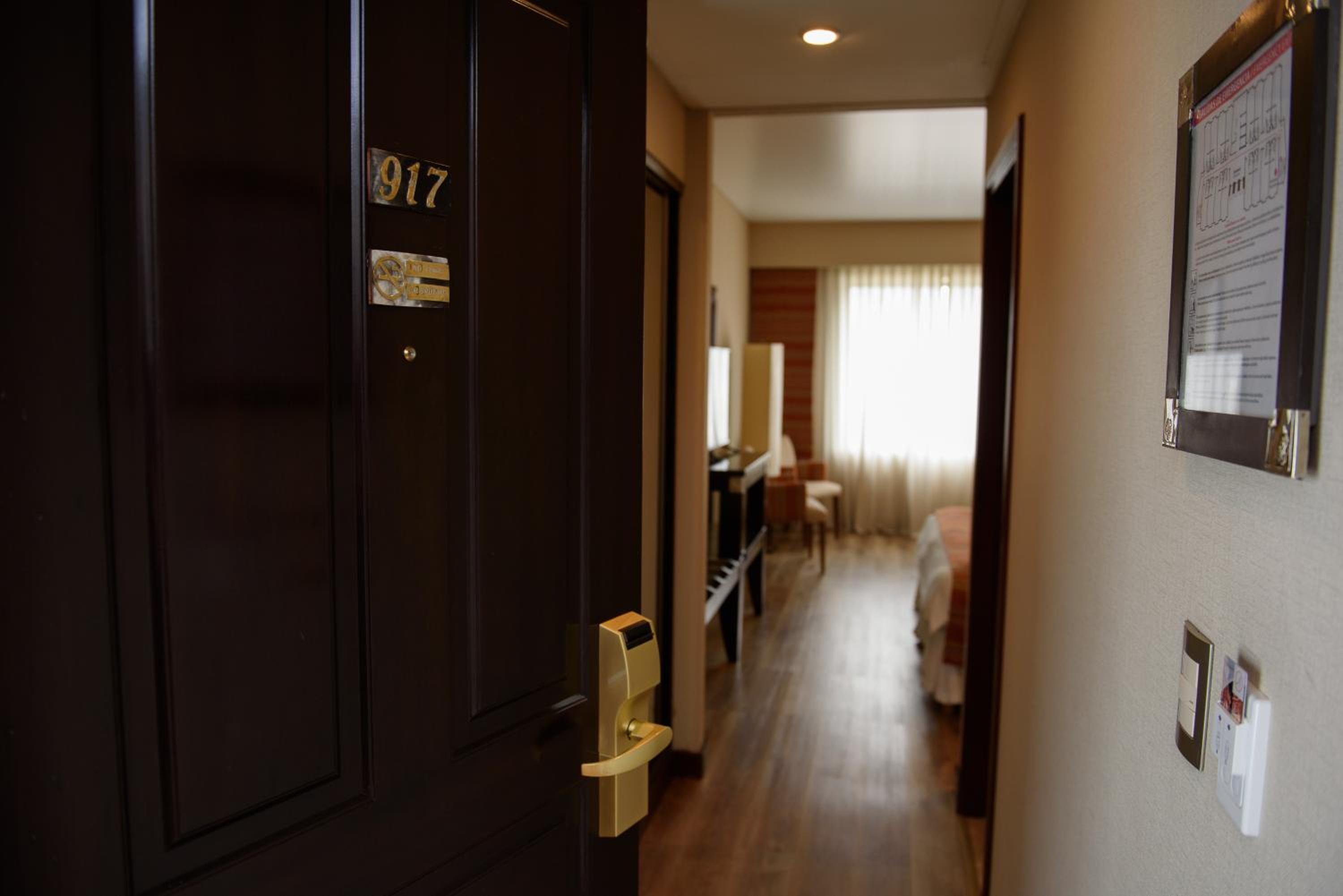 Deluxe Double or Twin Room photo 2