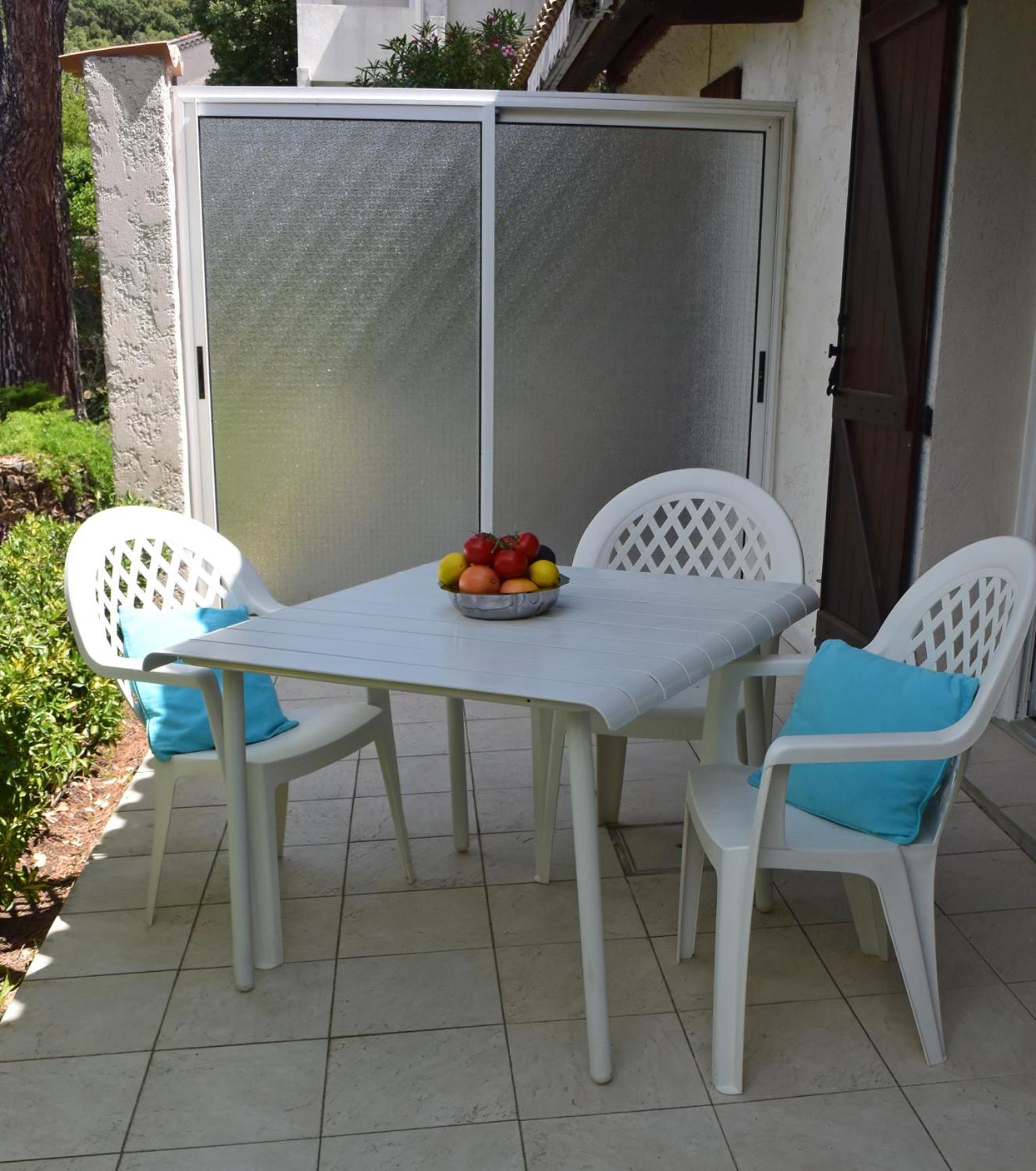 Apartment with Garden View photo 2