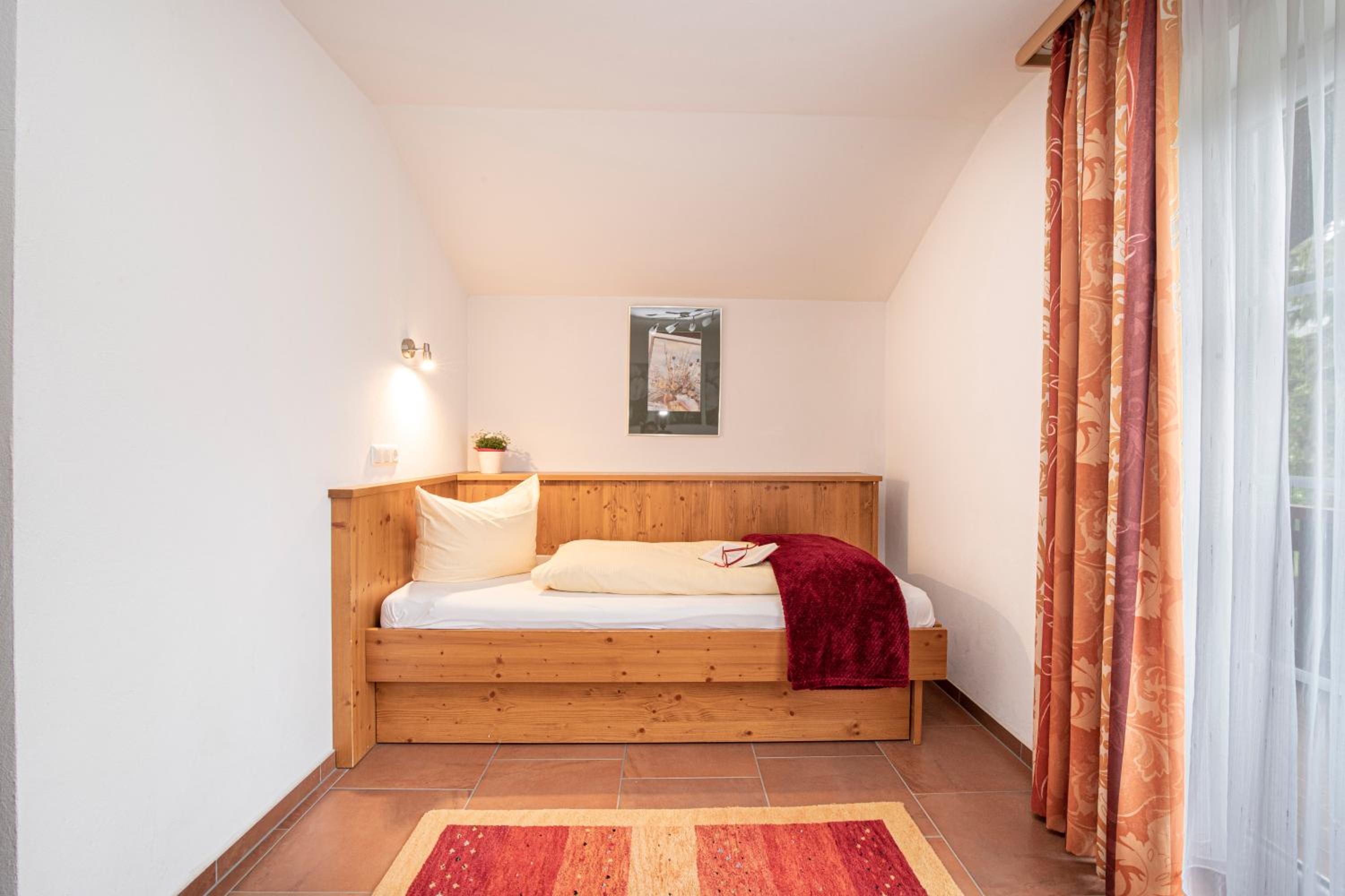 Single Room with Balcony photo 2