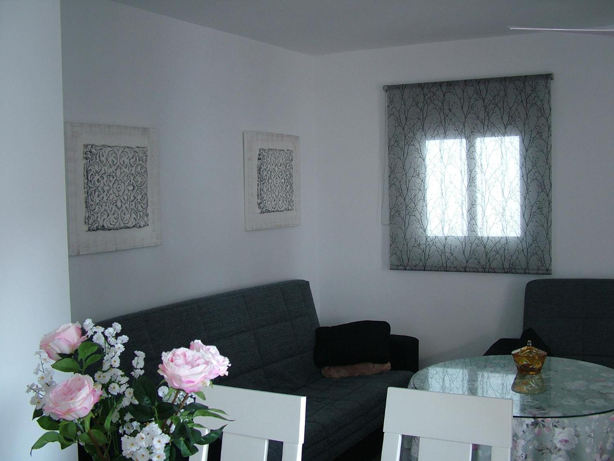 Five-Bedroom House - Photo 42