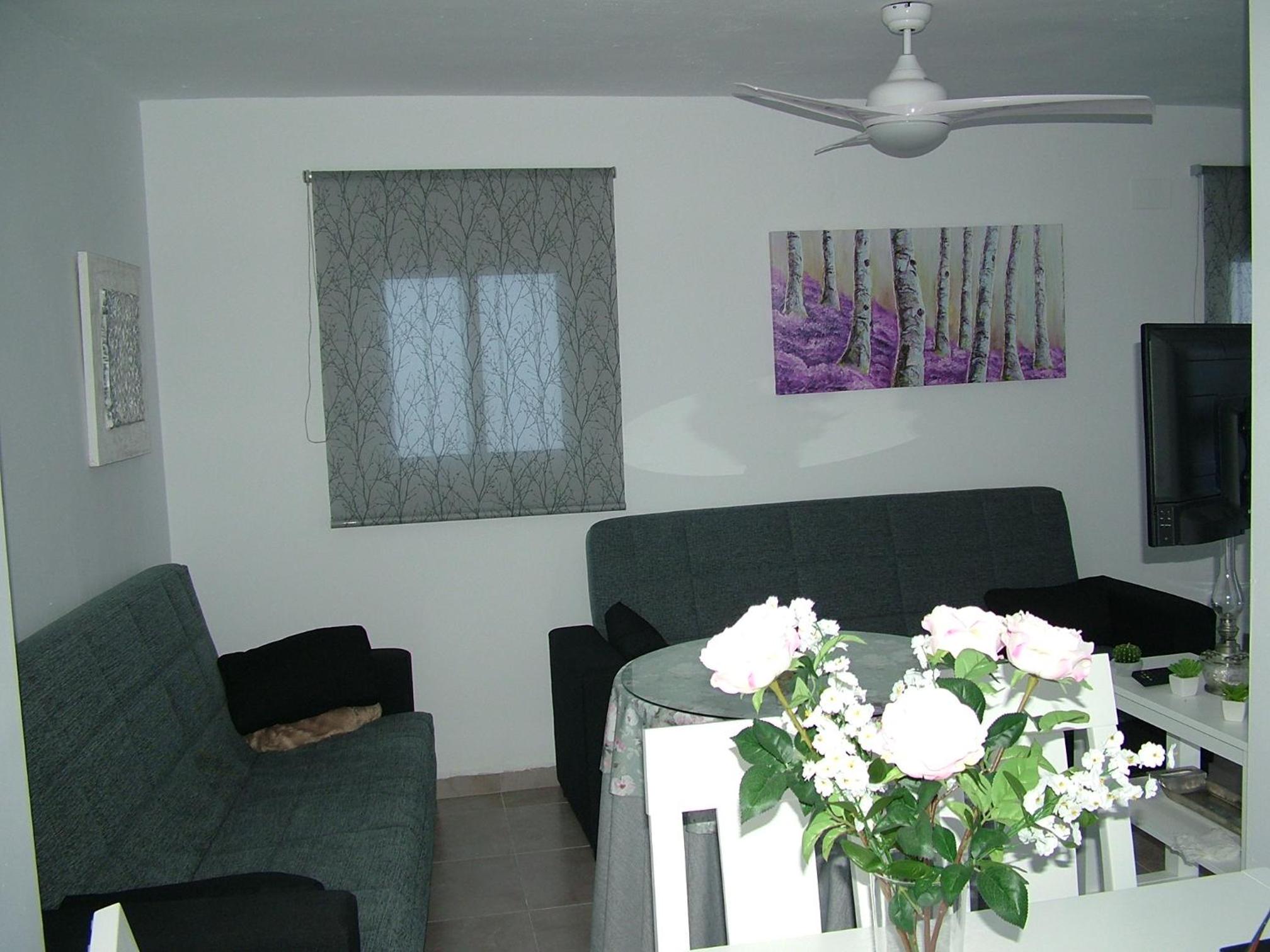 Five-Bedroom House - Photo 43