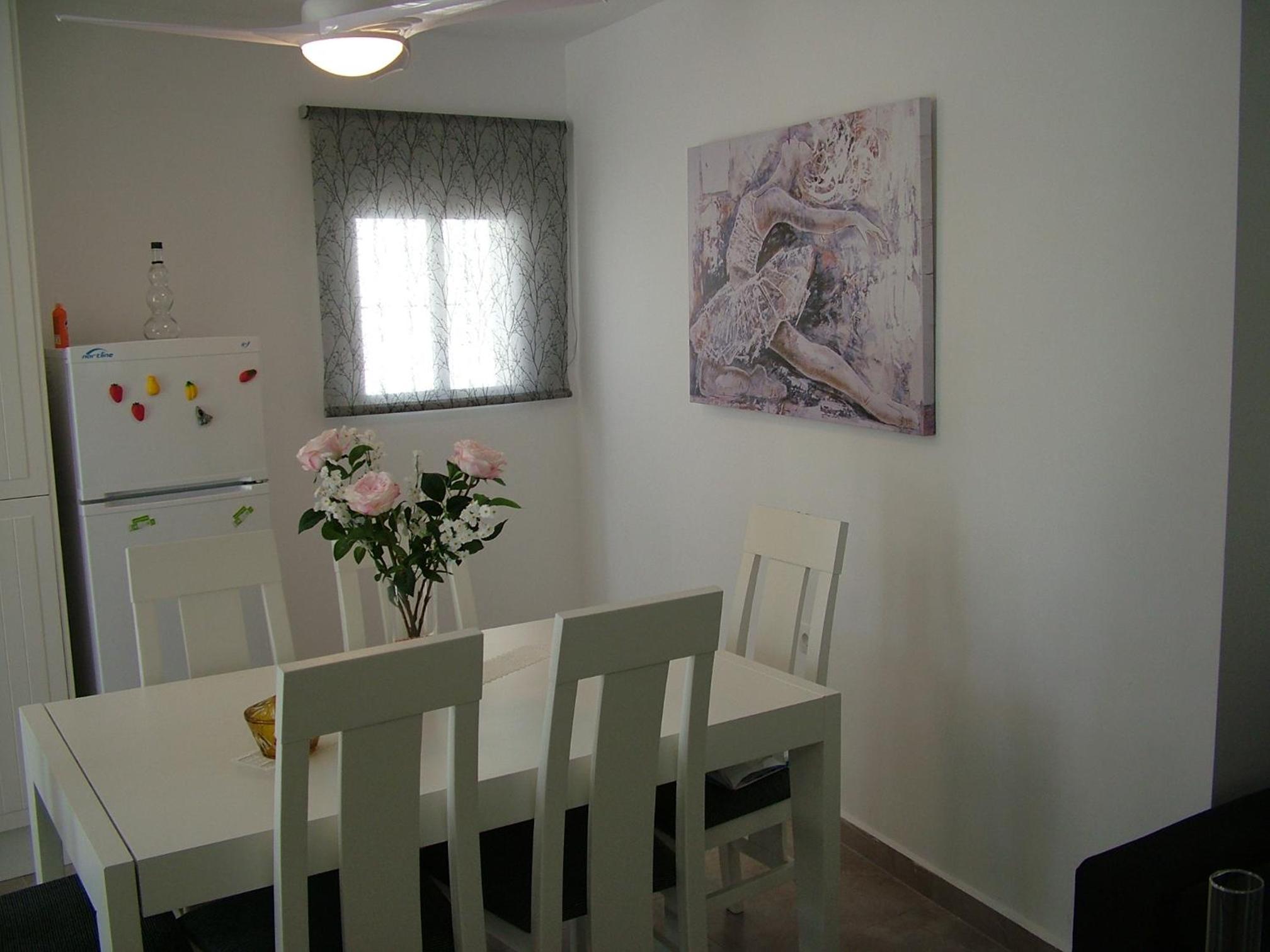 Five-Bedroom House - Photo 48