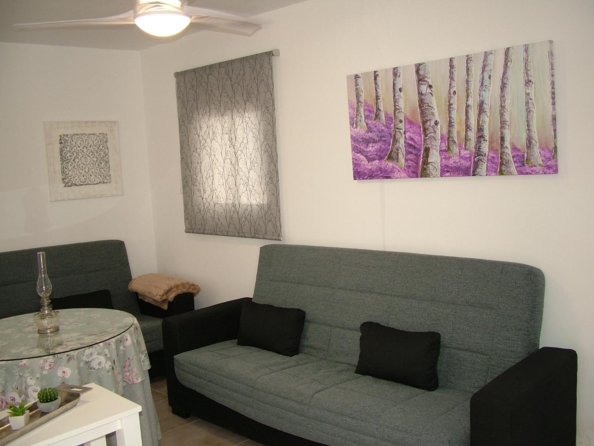 Five-Bedroom House - Photo 30