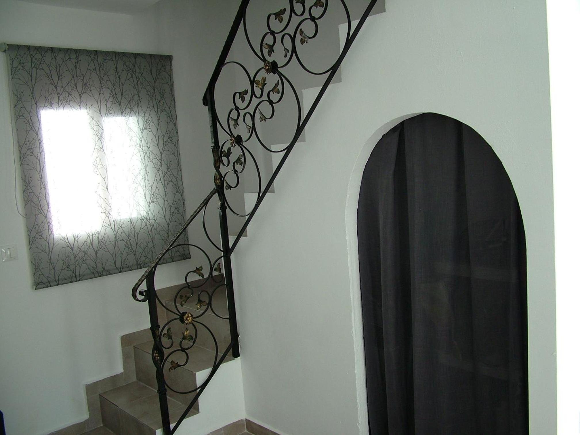 Five-Bedroom House - Photo 49