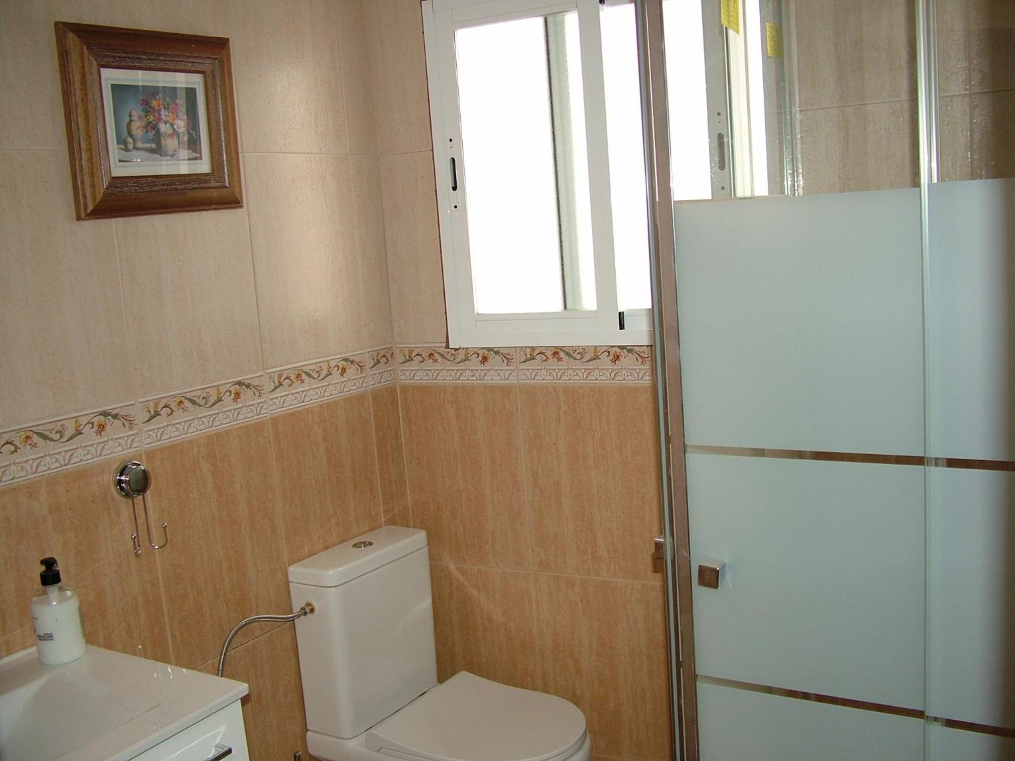 Five-Bedroom House - Photo 25