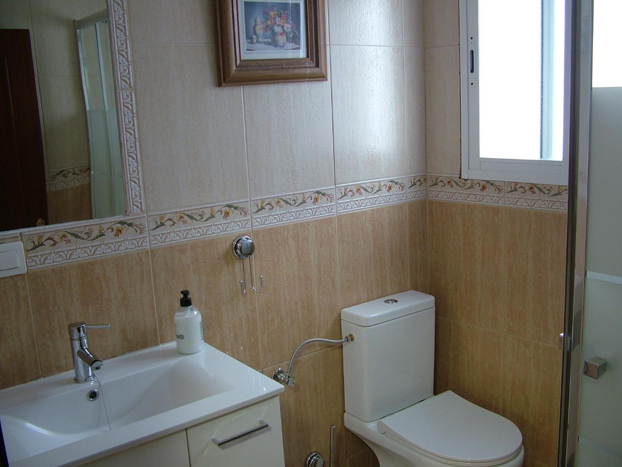 Five-Bedroom House - Photo 24