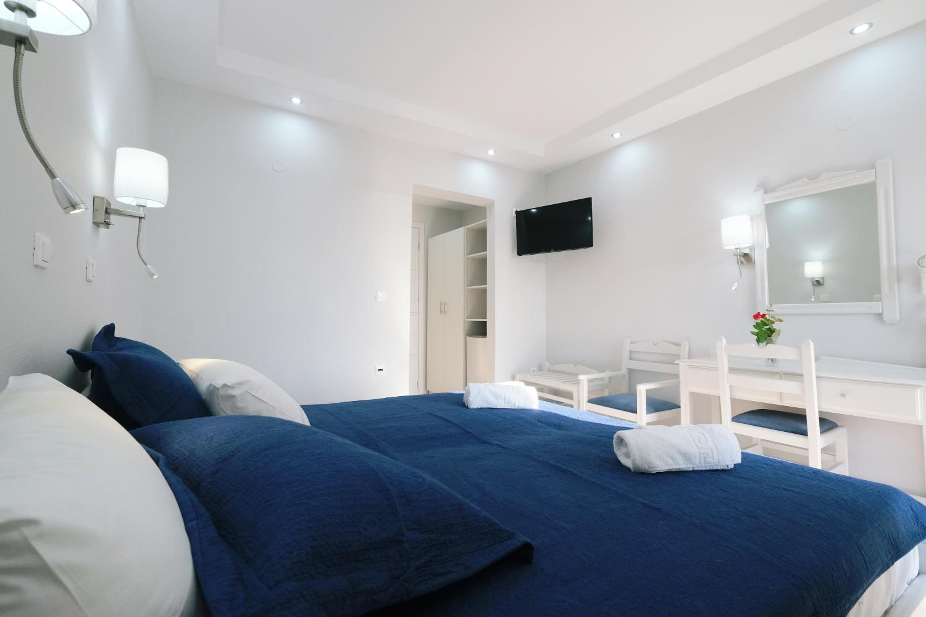 Double or Twin Room photo 2
